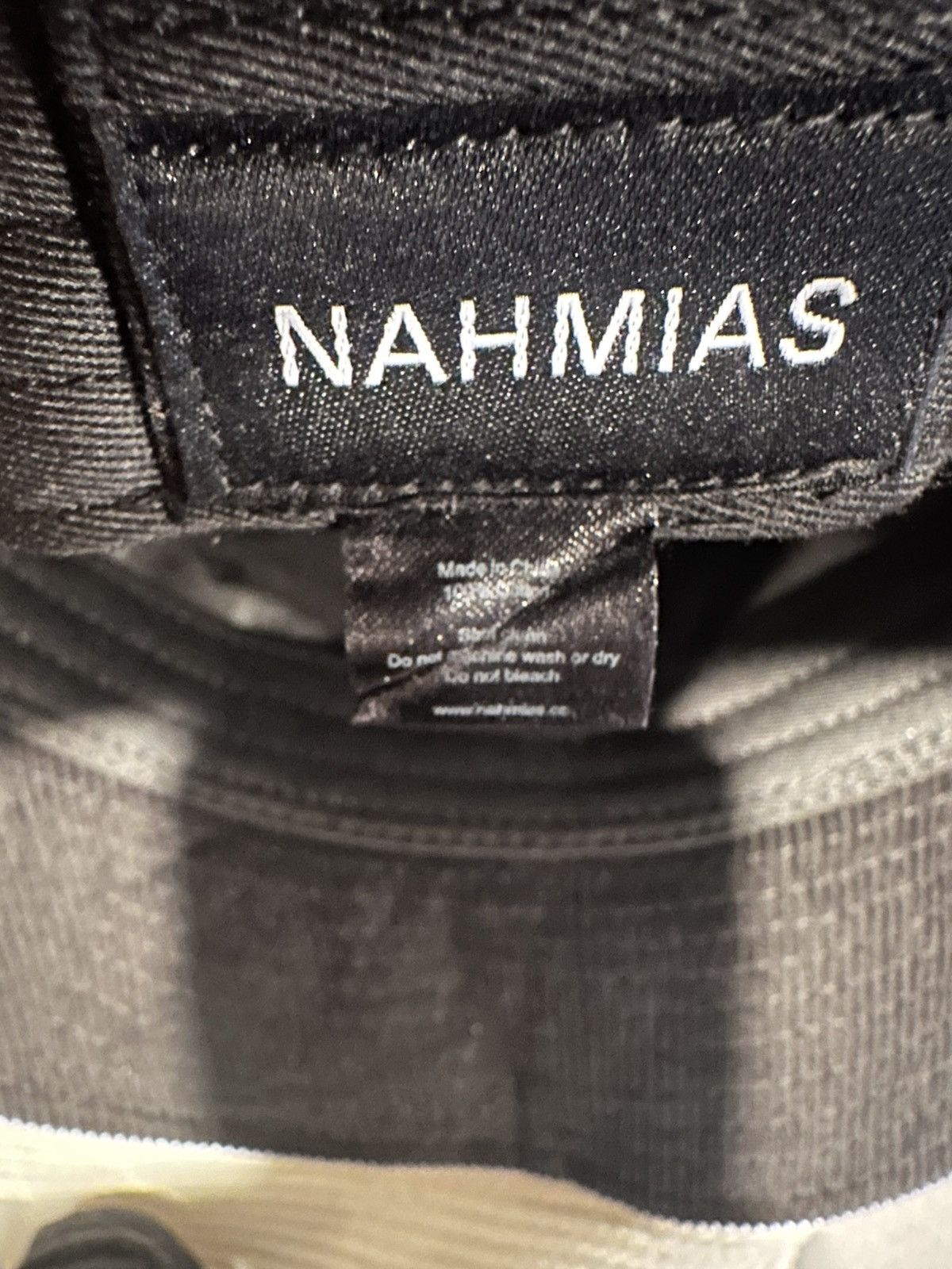 Nahmias Nahmias corduroy bucket hat with an embroidered 'N' logo. Size ONE SIZE - 4 Thumbnail