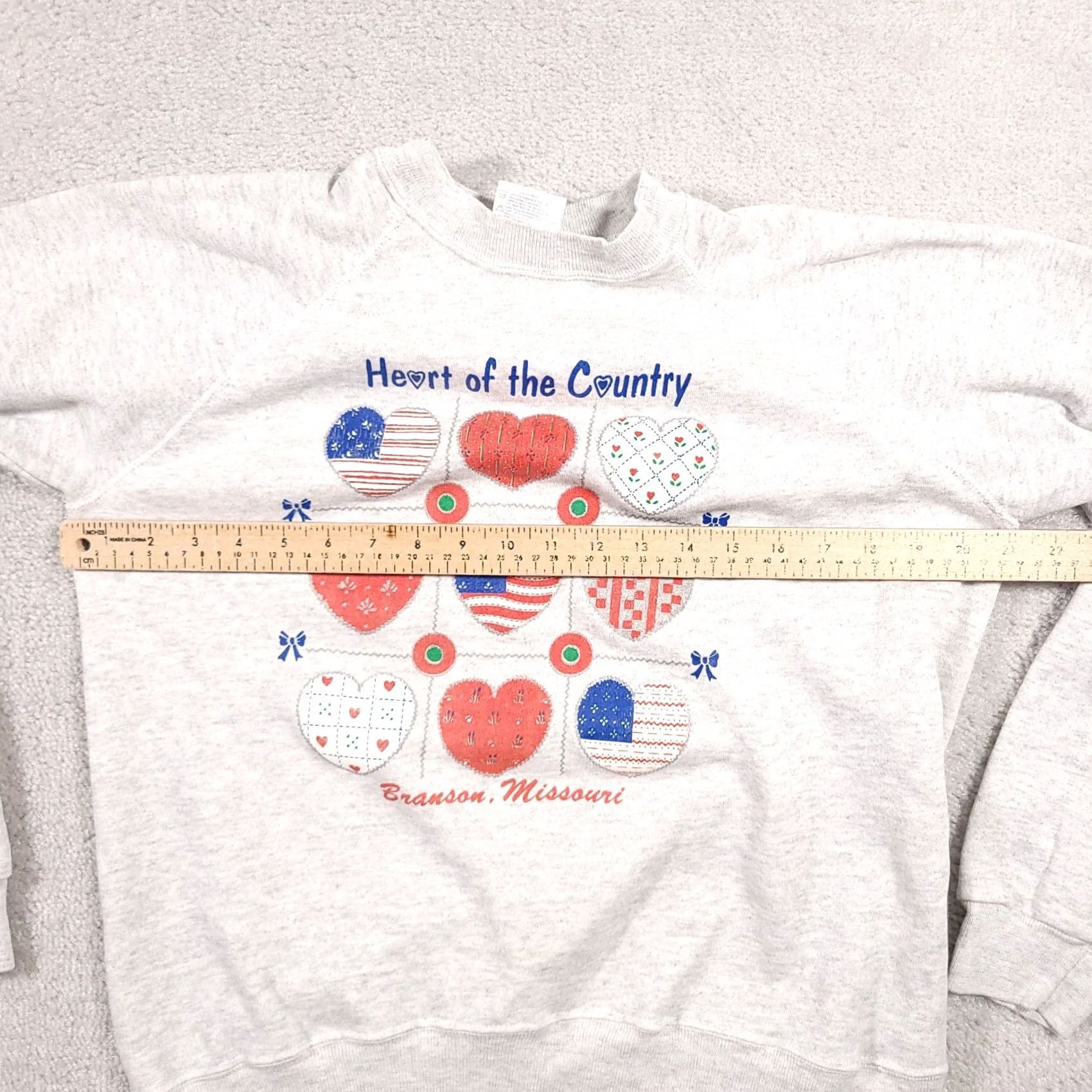 Hanes VINTAGE Hanes Crewneck Sweatshirt Women's Large Gray Branson Hearts USA Made Size L / US 10 / IT 46 - 6 Thumbnail