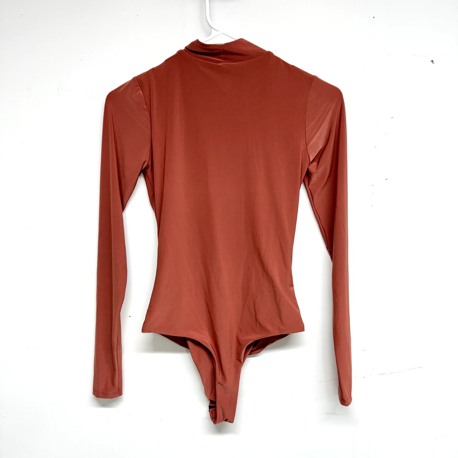 Other Lulus Ruche Around Orange Ruched Mock Neck Bodysuit Size XS Size XS / US 0-2 / IT 36-38 - 3 Thumbnail