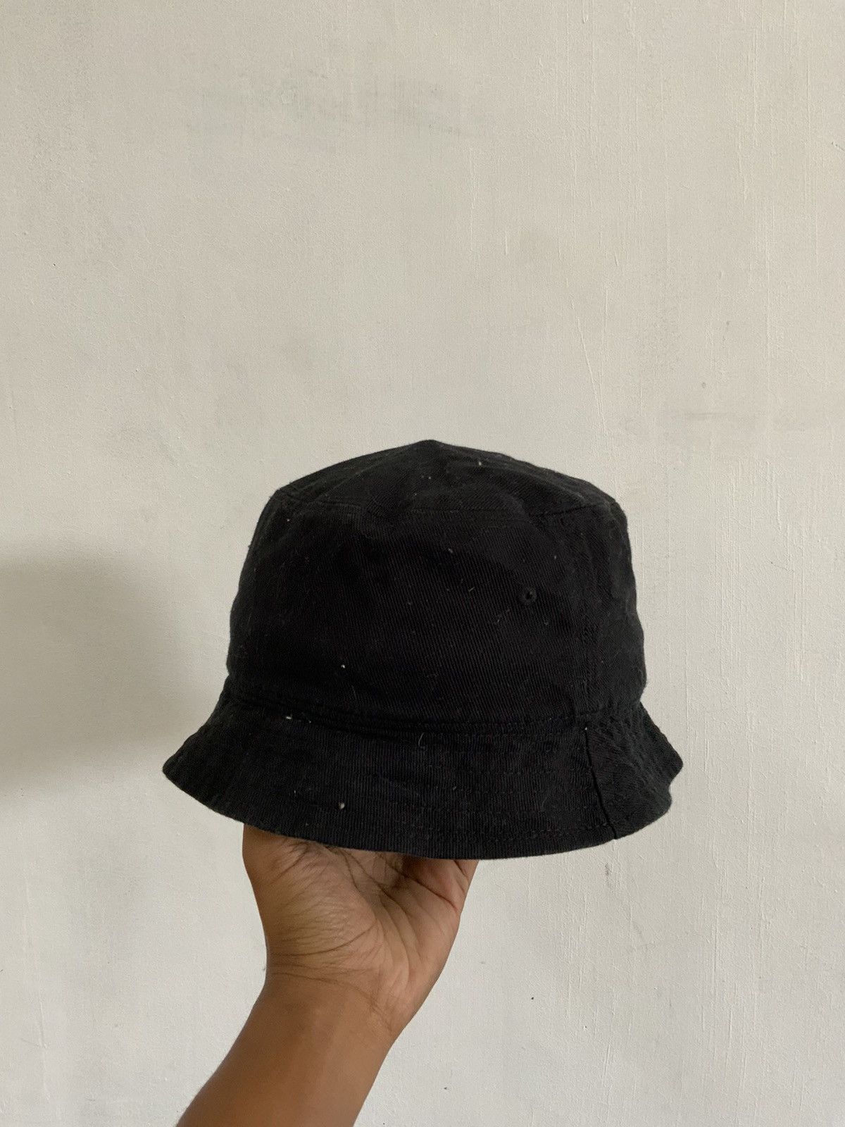 H&M H&M Black Plain Streetwear Outdoor Bucket Hat Size ONE SIZE - 1 Thumbnail