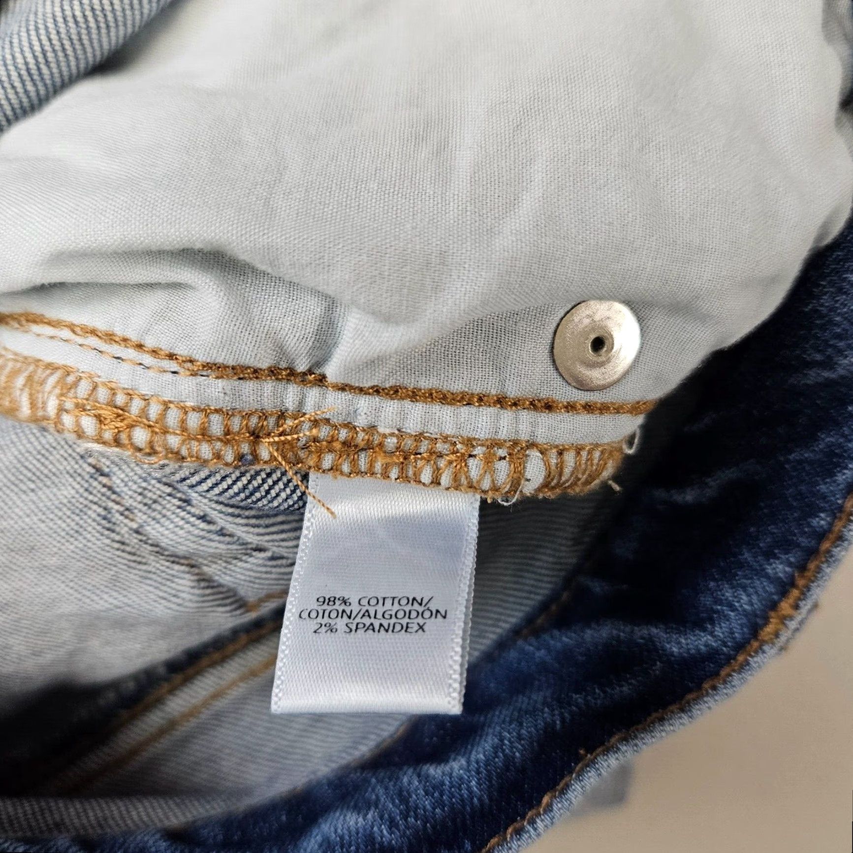 Lou & Grey Lou & Grey Womens Denim Shorts Sz 27 Blue Medium Wash Mid Rise Cuffed Shirt Womens Denim Shorts 27 Blue Medium Wash Cuffed Lou & Grey Size 27" / US 4 / IT 40 - 5 Thumbnail