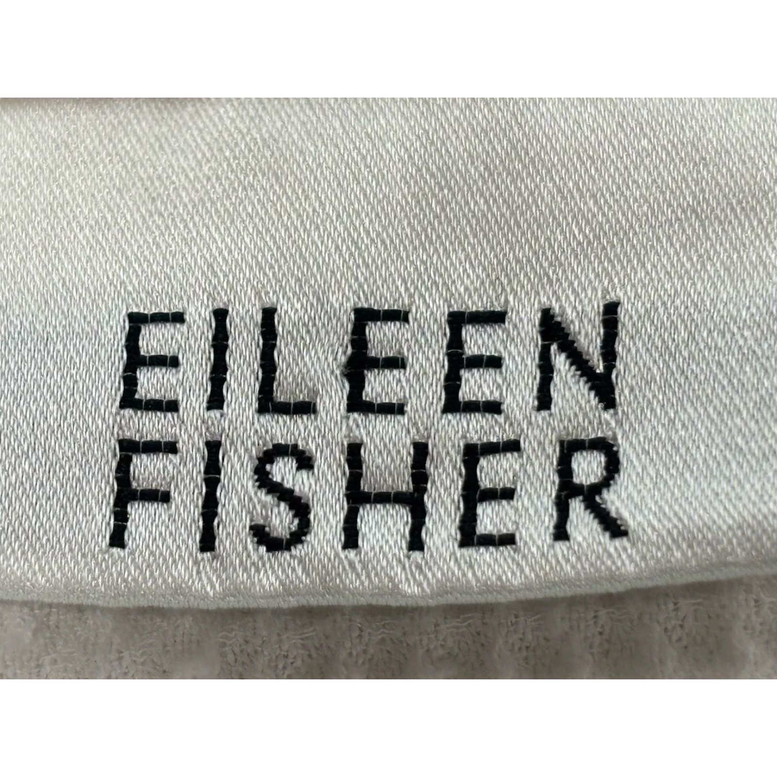 Eileen Fisher EILEEN FISHER White Waffle Knit Button-Up Shirt Size Small Women’s Casual Minimalist Size S / US 4 / IT 40 - 6 Thumbnail
