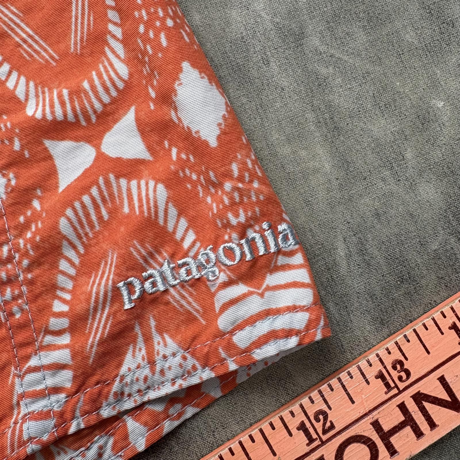 Patagonia Patagonia Wavefarer Adjustable AOP Tribal Print Board Shorts Size US 36 / EU 52 - 4 Thumbnail