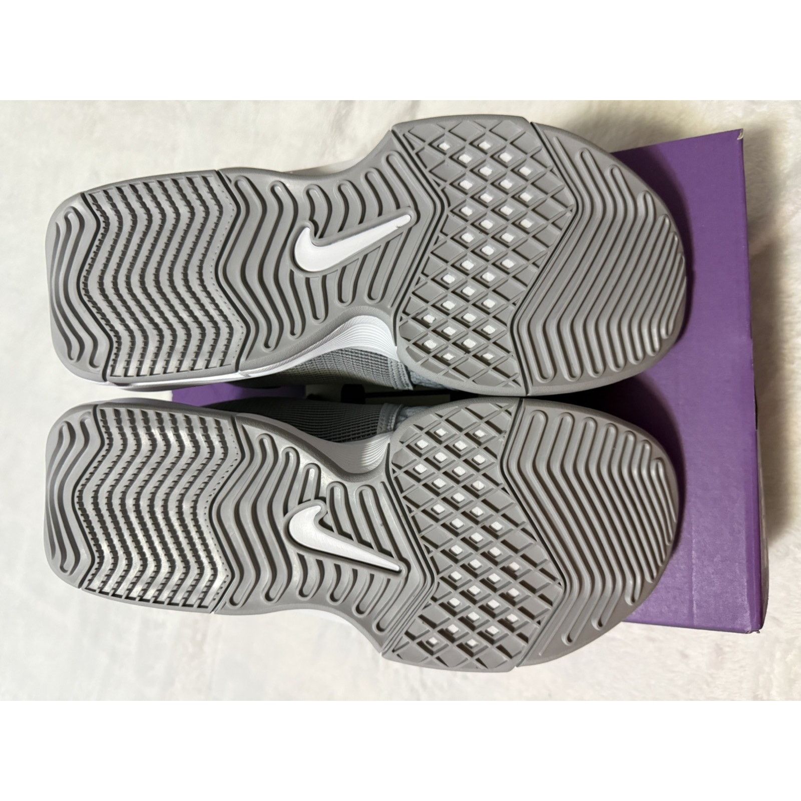 Nike Lebron Witness VIII TB Wolf Grey Men Size 8.5 , Wmn Sz 10 Size US 8.5 / EU 41-42 - 4 Thumbnail