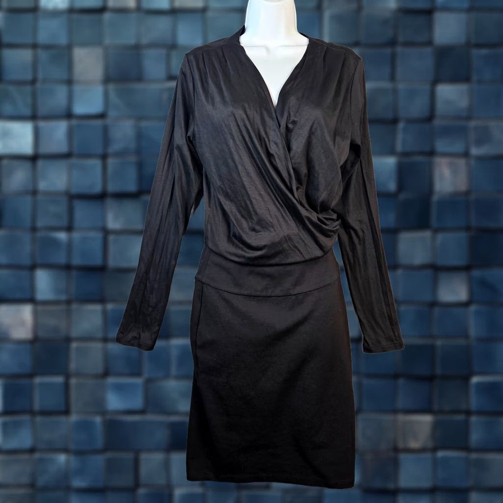 Vintage Betabrand Women's Wrapped Long Sleeve Black Dress Size M Size M / US 6-8 / IT 42-44 - 1 Thumbnail