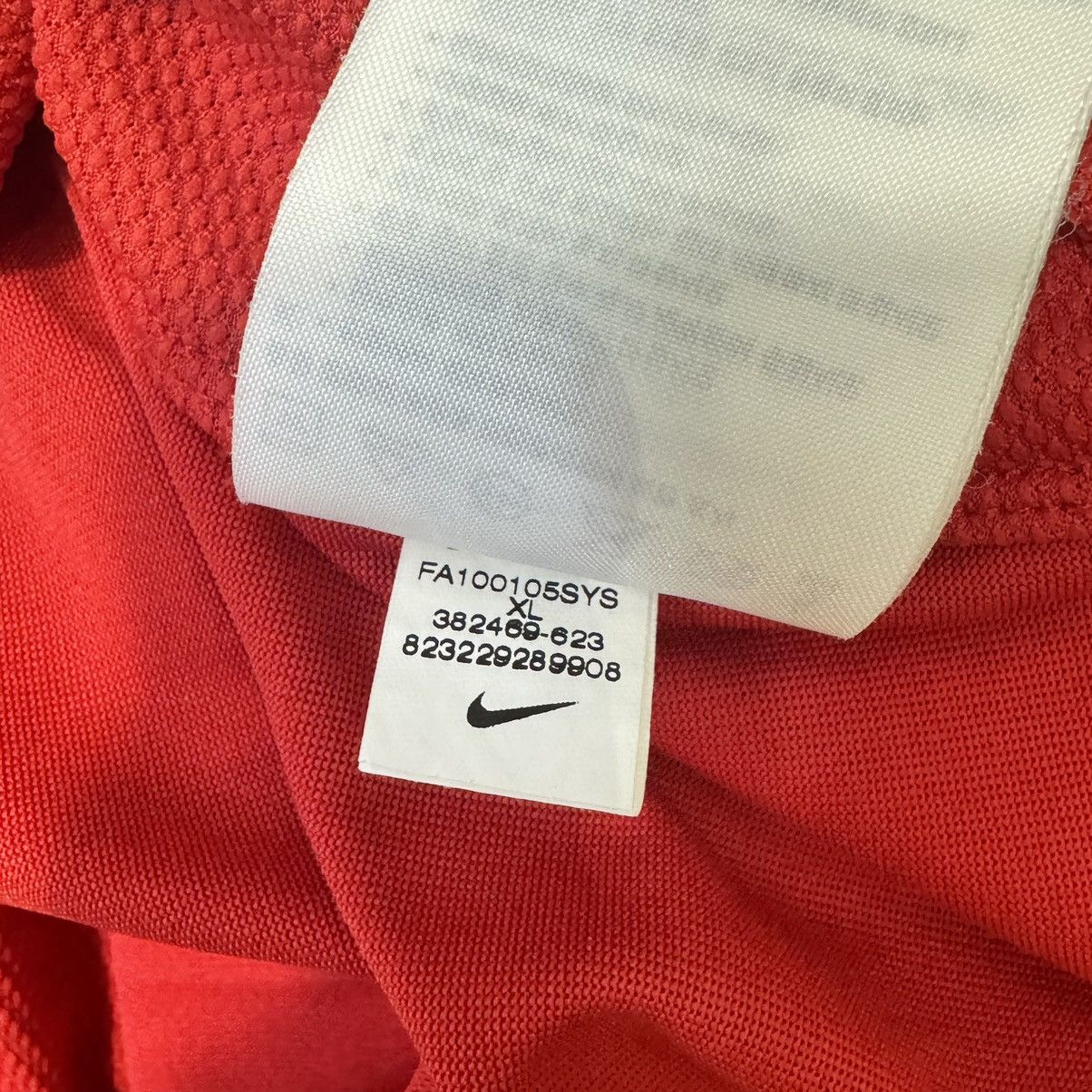 Nike Manchester United 10/11 home shirt #11 Giggs Size US XL / EU 56 / 4 - 8 Thumbnail