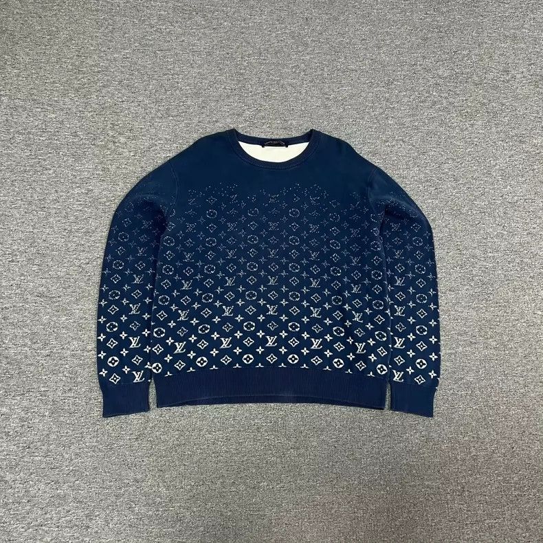 Louis Vuitton Louis Vuitton Full print age print gradient knitwear 2505-N Size US L / EU 52-54 / 3 - 1 Thumbnail