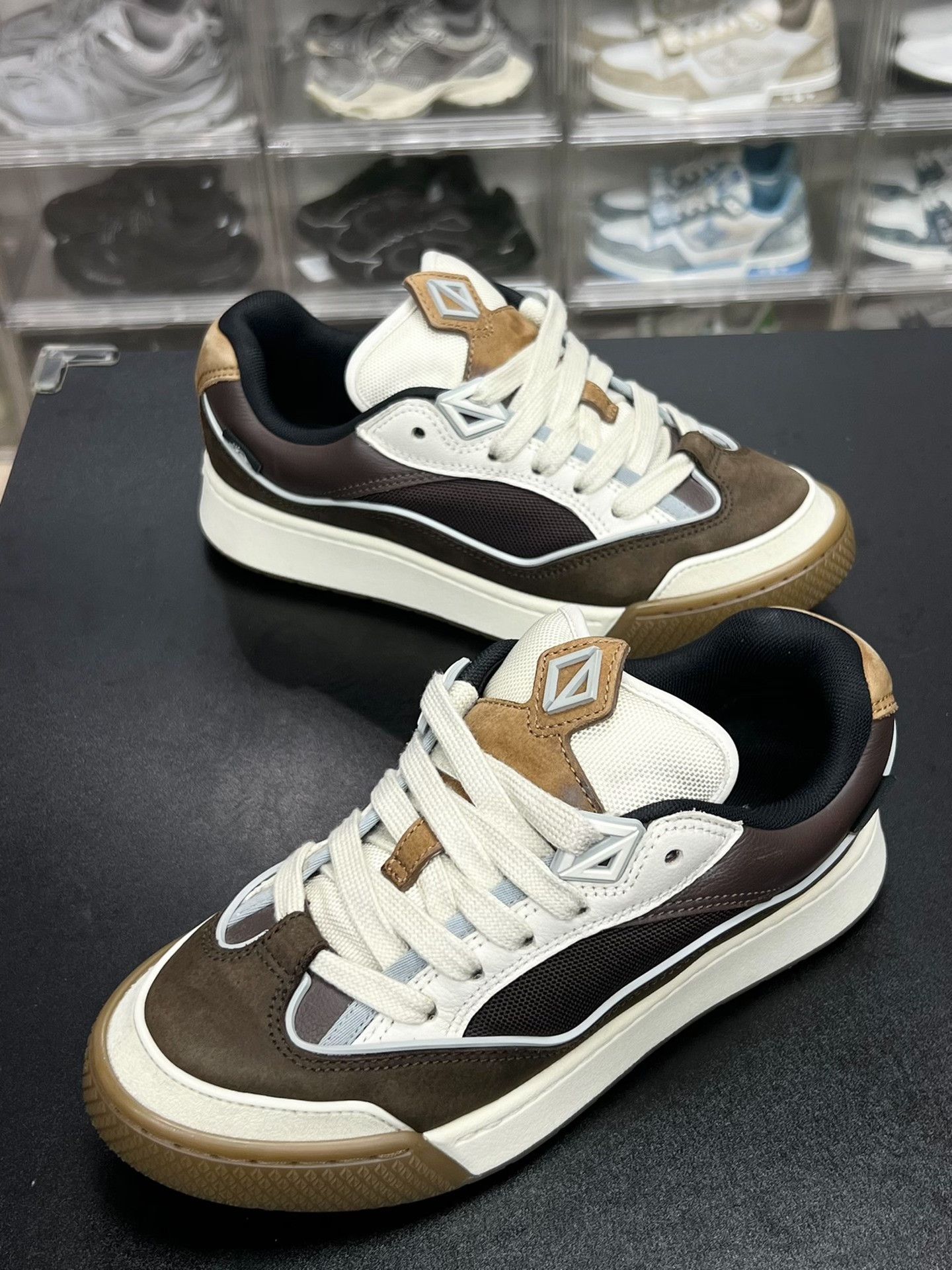 Dior Dior Brown Lowtop Sneakers 6 Men Size US 6 / EU 39 - 1 Thumbnail