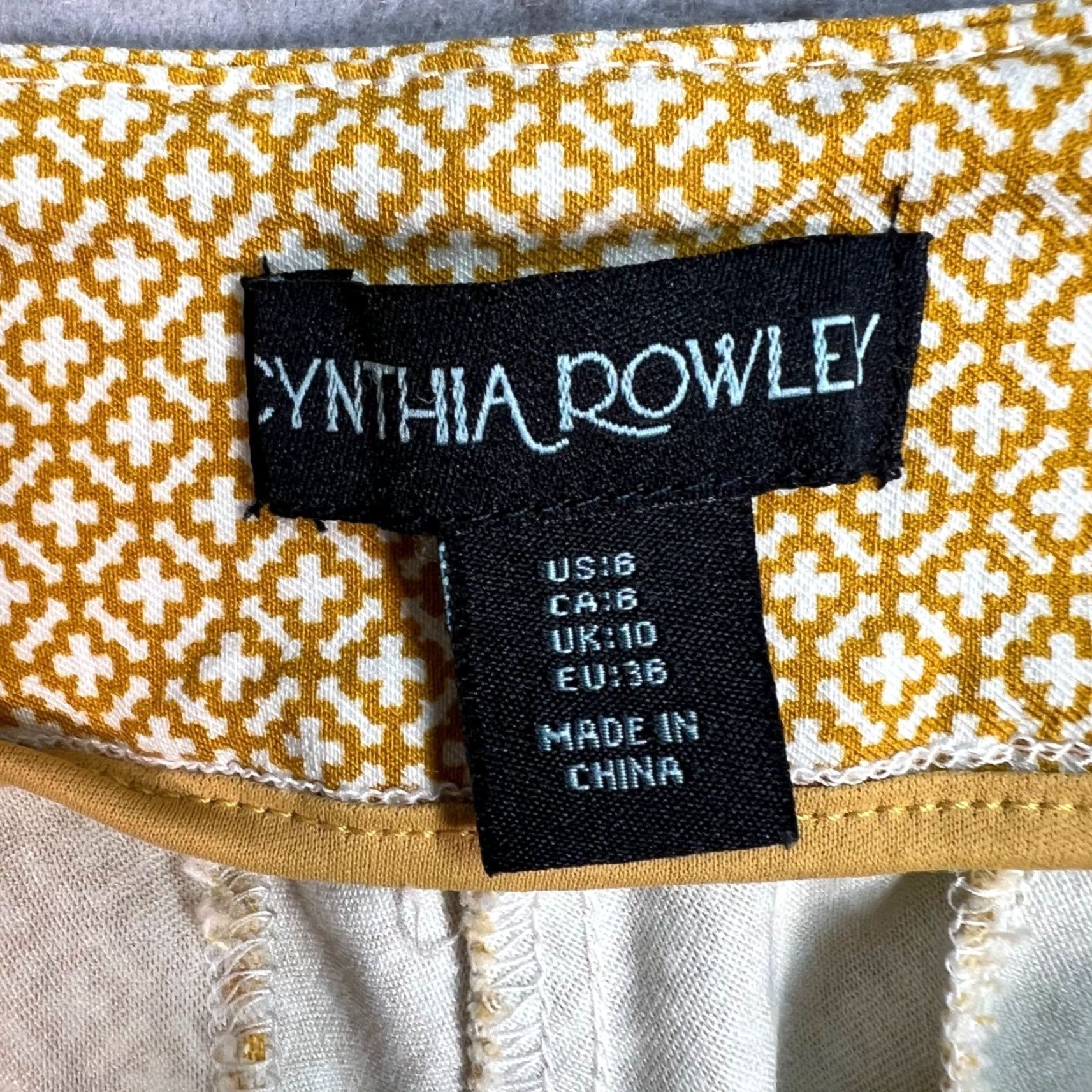 Cynthia Rowley VINTAGE Cynthia Rowley Womens Ankle Pants Size 6 Straight Leg Yellow Geometric Pattern Summer Season Size 28" / US 6 / IT 42 - 3 Thumbnail