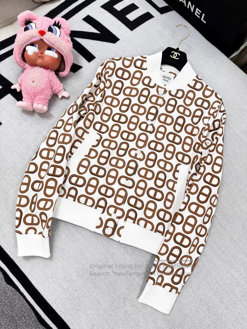 Hermes Hermes Pig Nose Logo White with Orange and Brown Full Prin Size XS / US 0-2 / IT 36-38 - 1 Thumbnail