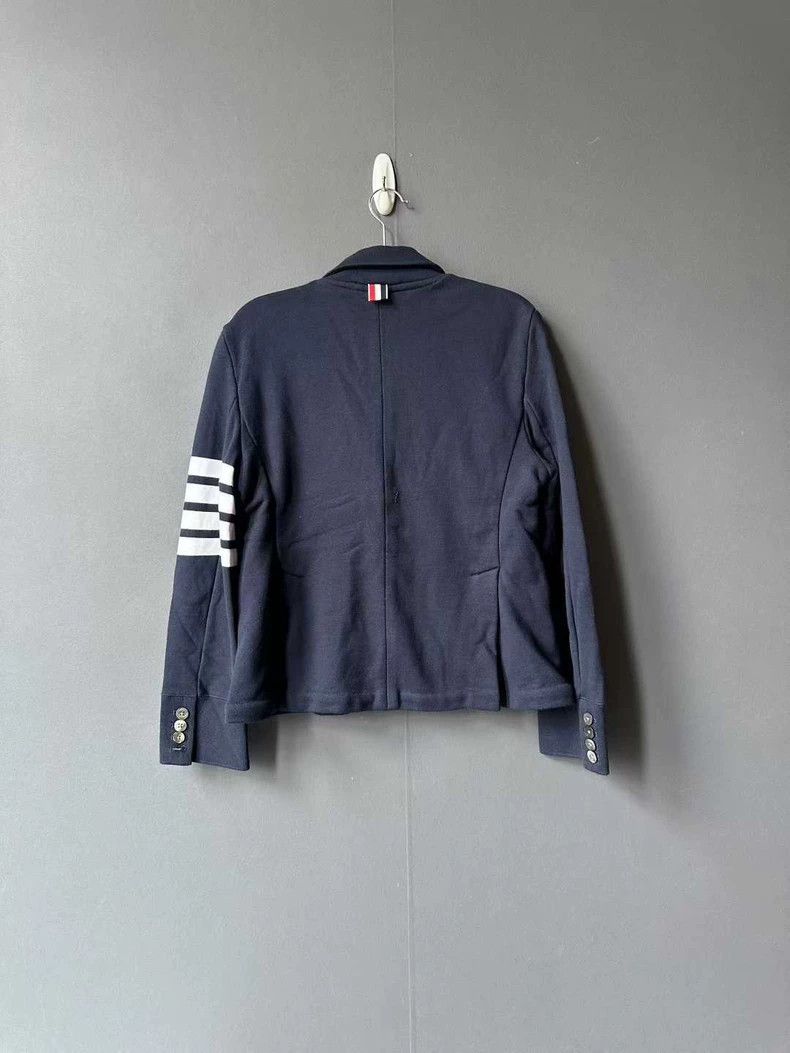 Thom Browne Thom Browne A suit with a vest Size 42S - 2 Thumbnail