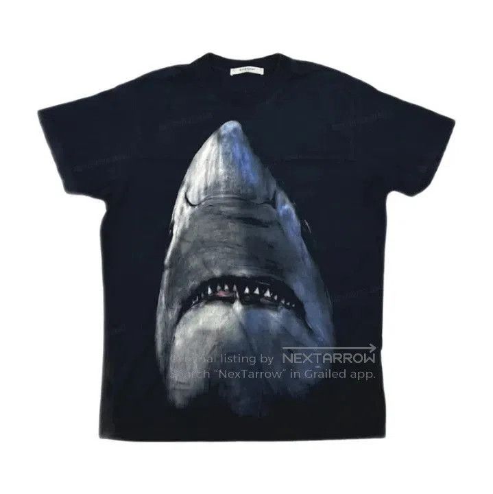 Givenchy Givenchy Shark Print Unisex Short-Sleeve T-Shirt. Size US XS / EU 42 / 0 - 1 Thumbnail