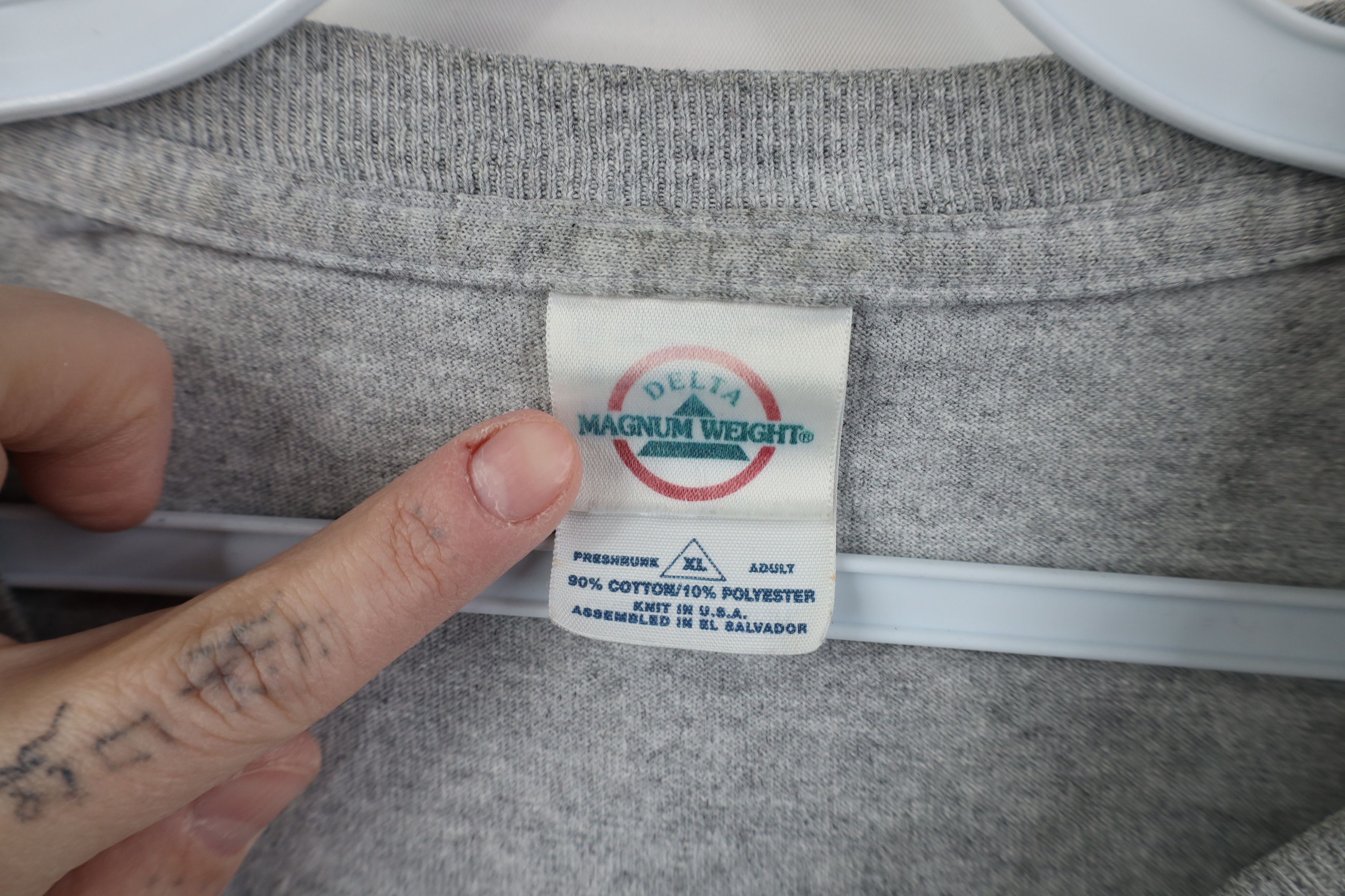 Vintage Vintage Y2K 2004 Daimler Chrysler Motors Car T-Shirt Gray Size US XL / EU 56 / 4 - 9 Thumbnail