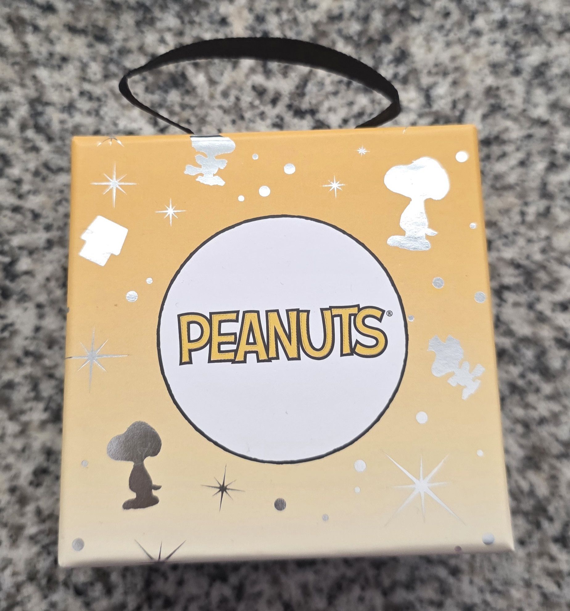 Peanuts NWT Peanuts Snoopy & Woodstock Crystal Bezel Charm Bracelet Size ONE SIZE - 2 Thumbnail