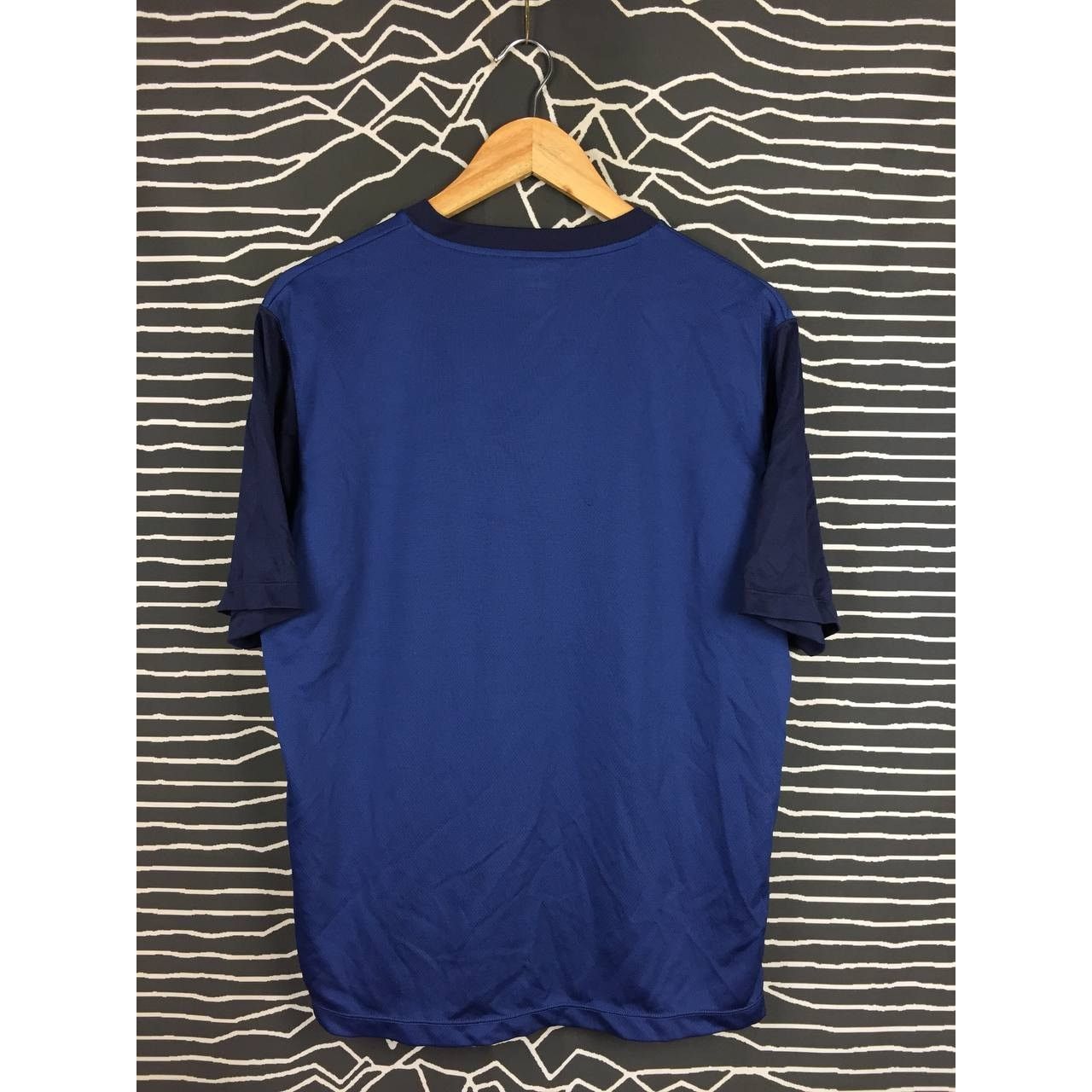 Japanese Brand × Uniqlo Uniqlo AIRism Mesh V- Neck Short Sleeve Tee Size US L / EU 52-54 / 3 - 5 Thumbnail