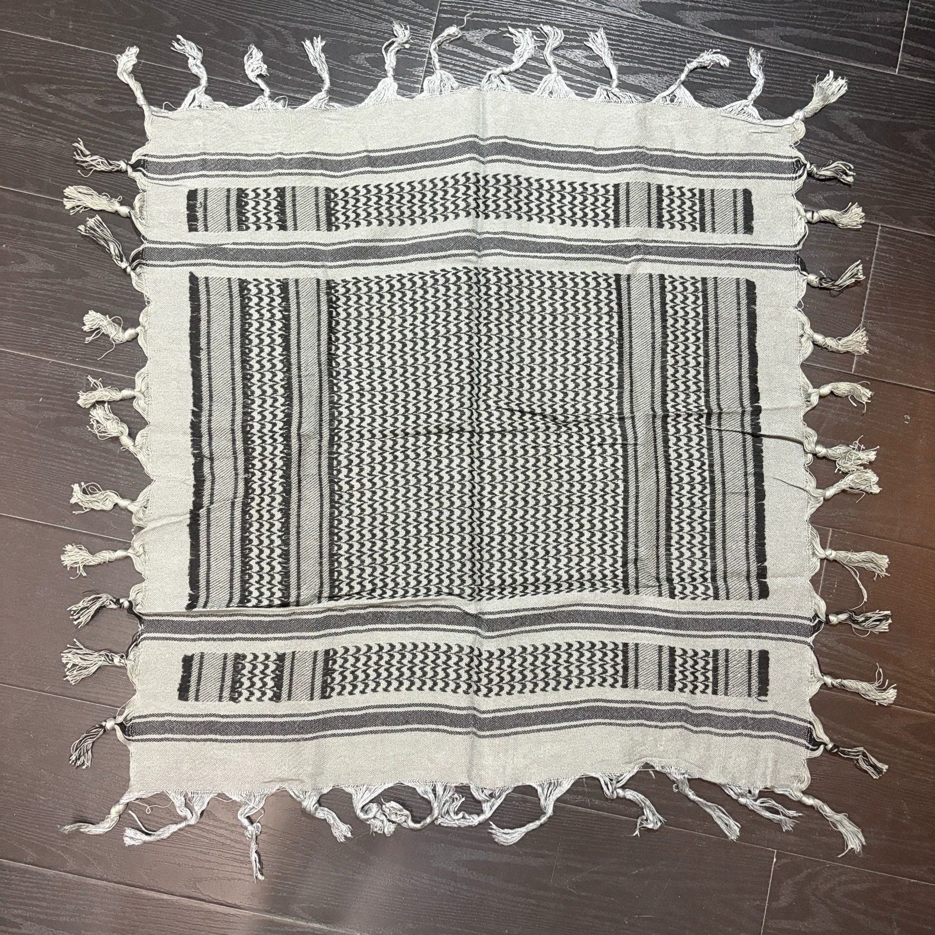 Undercover UNDERCOVER Houndstooth Fringe Black & Gray Scarf Size ONE SIZE - 3 Thumbnail