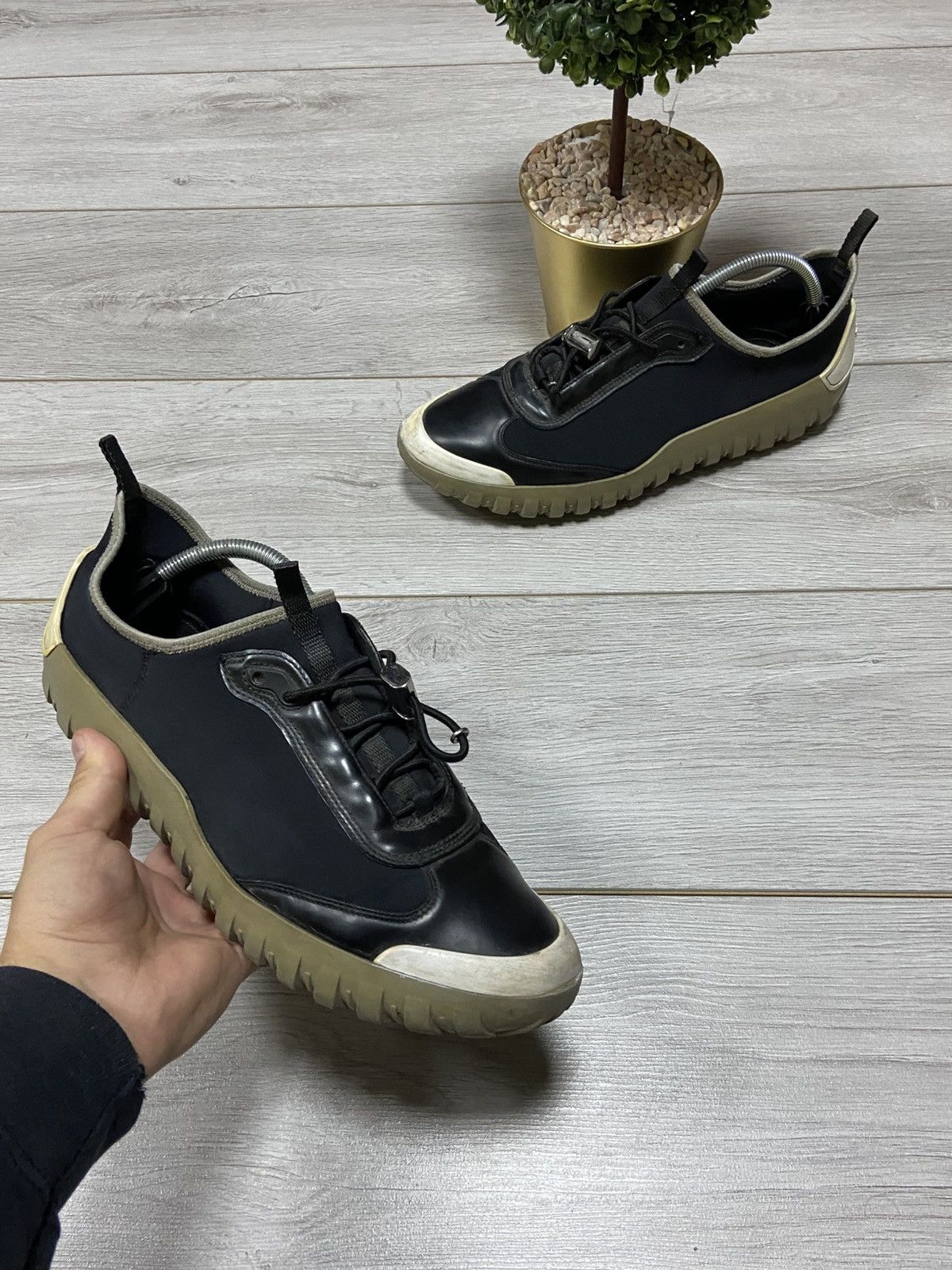Prada Prada rare archive vintage sneakers Size US 10.5 / EU 43-44 - 2 Thumbnail