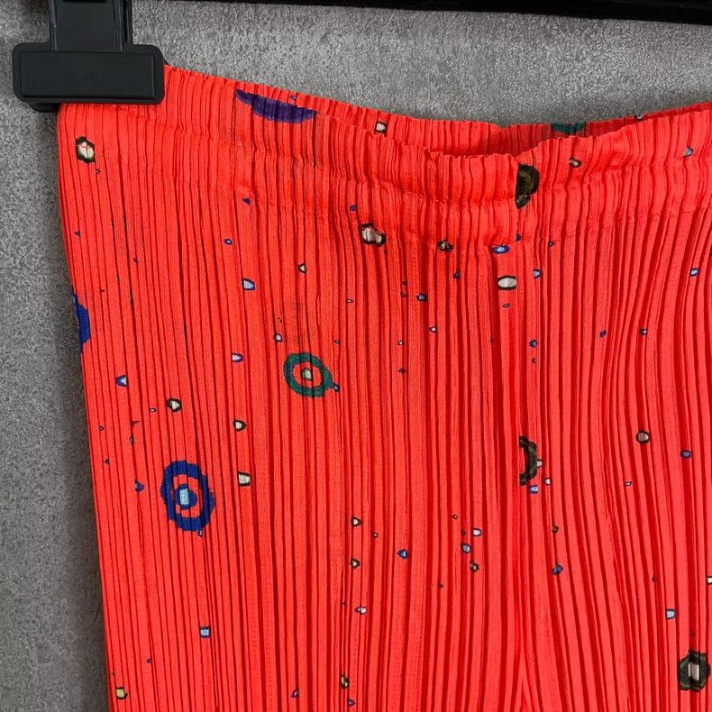 Issey Miyake Issey Miyake size:2 Red Universe Buddha pleated trousers Size 31" - 6 Thumbnail