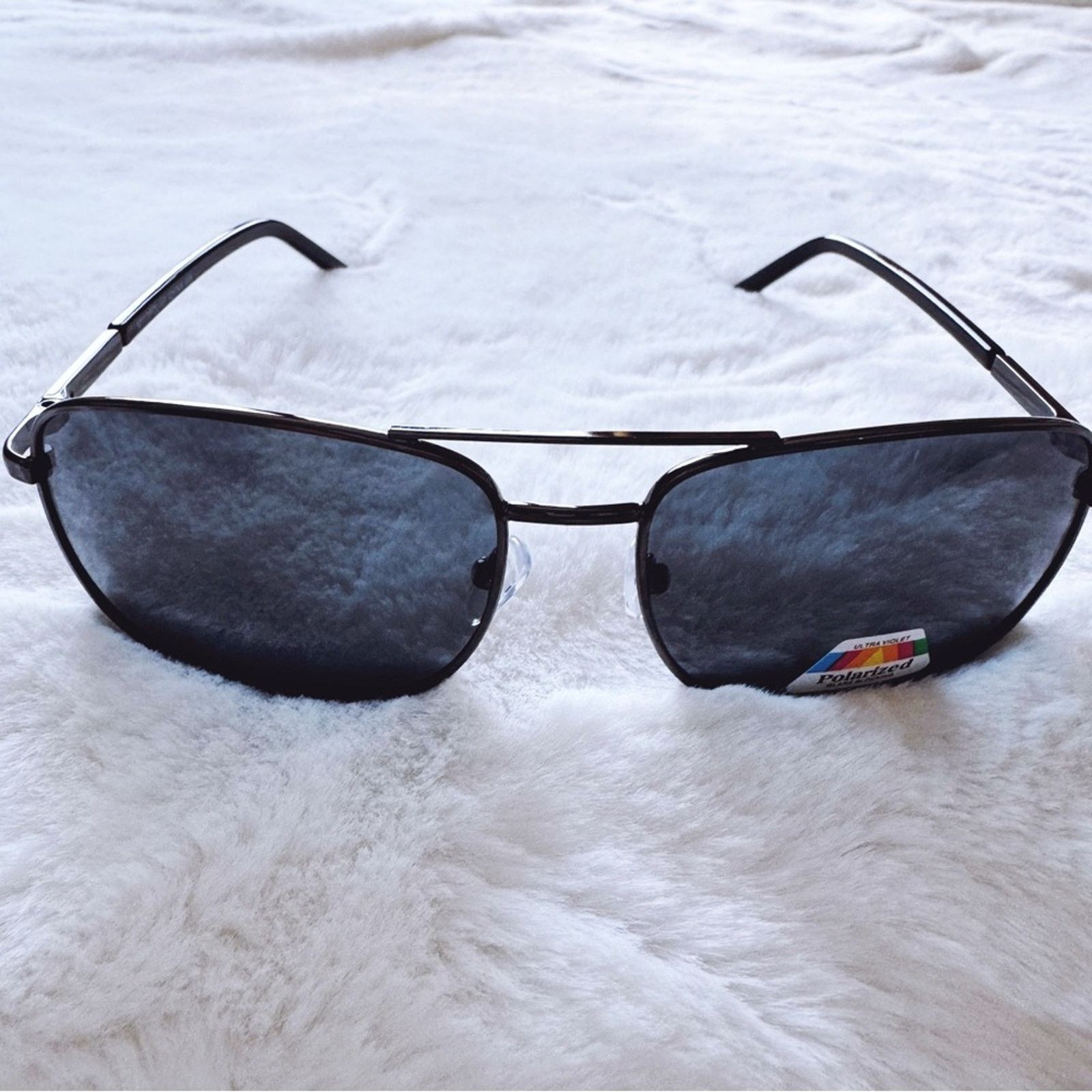 Other Tessa Black w/ Black Rims Rectangular Polarized Sunglasses Size ONE SIZE - 6 Thumbnail