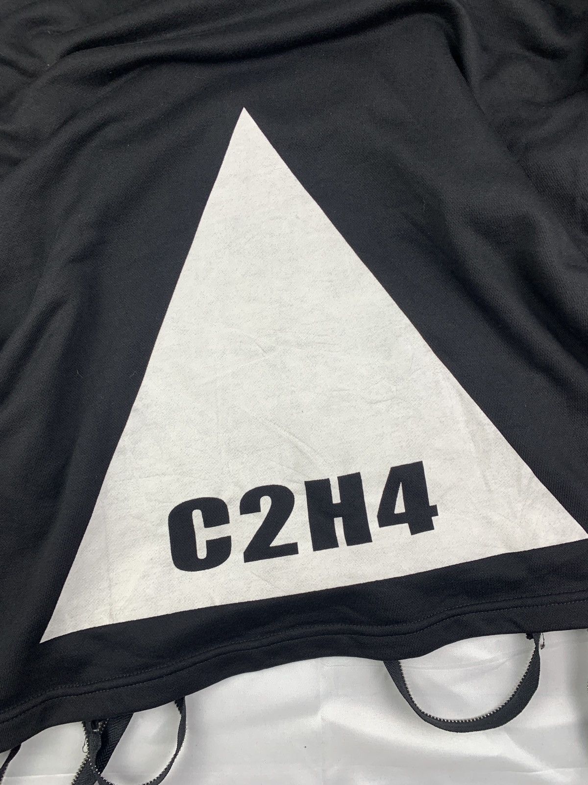 C2H4 C2H4 Black Cyberpunk 2 Over-Zip Code Logo Graphic Hoodie Size US S / EU 44-46 / 1 - 6 Thumbnail