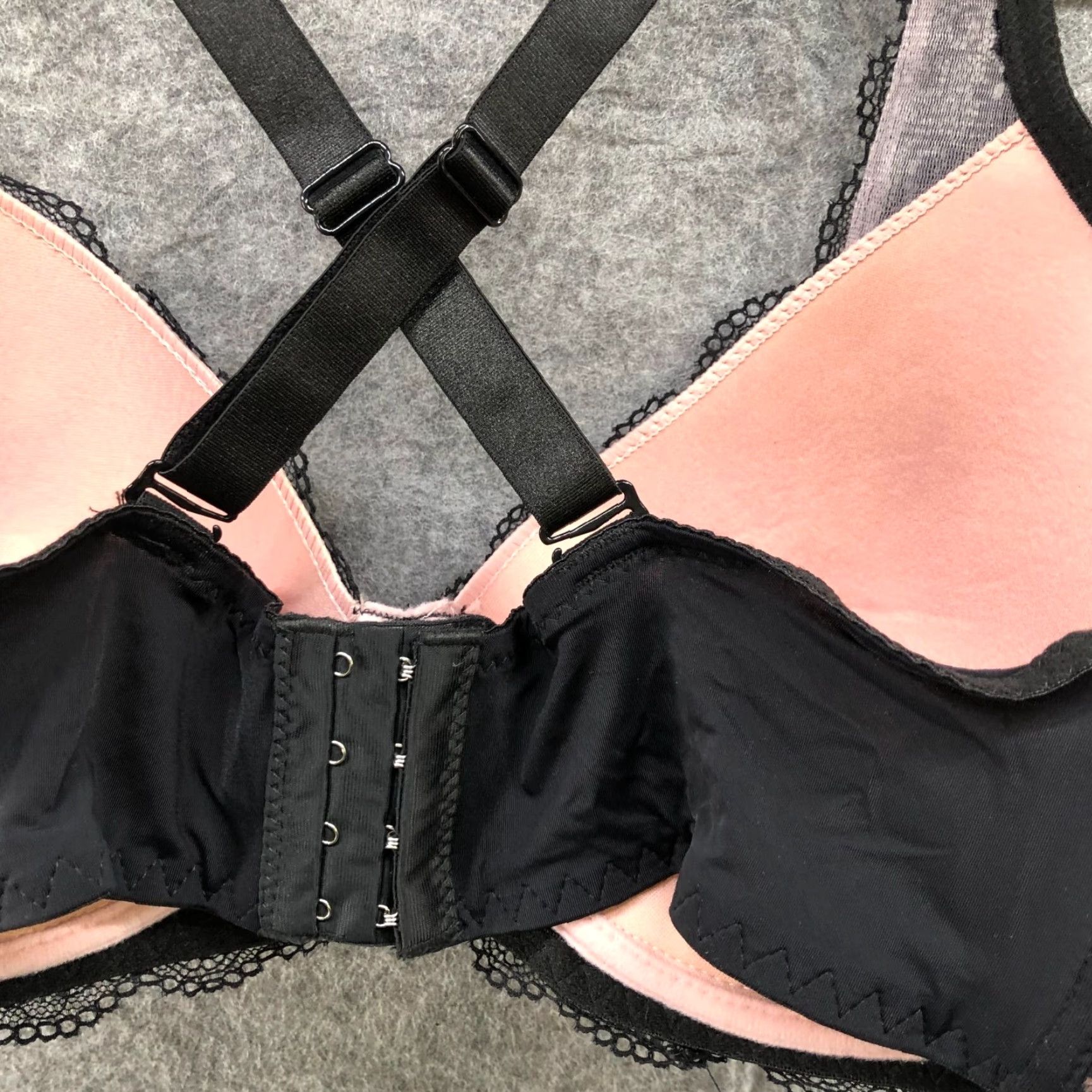 Vintage Prima Valentina Plunge Bra Lace Layer Black Blush Pink 40DD Racerback Lined Underwired T-Shirt Bra Womens Size ONE SIZE - 6 Thumbnail