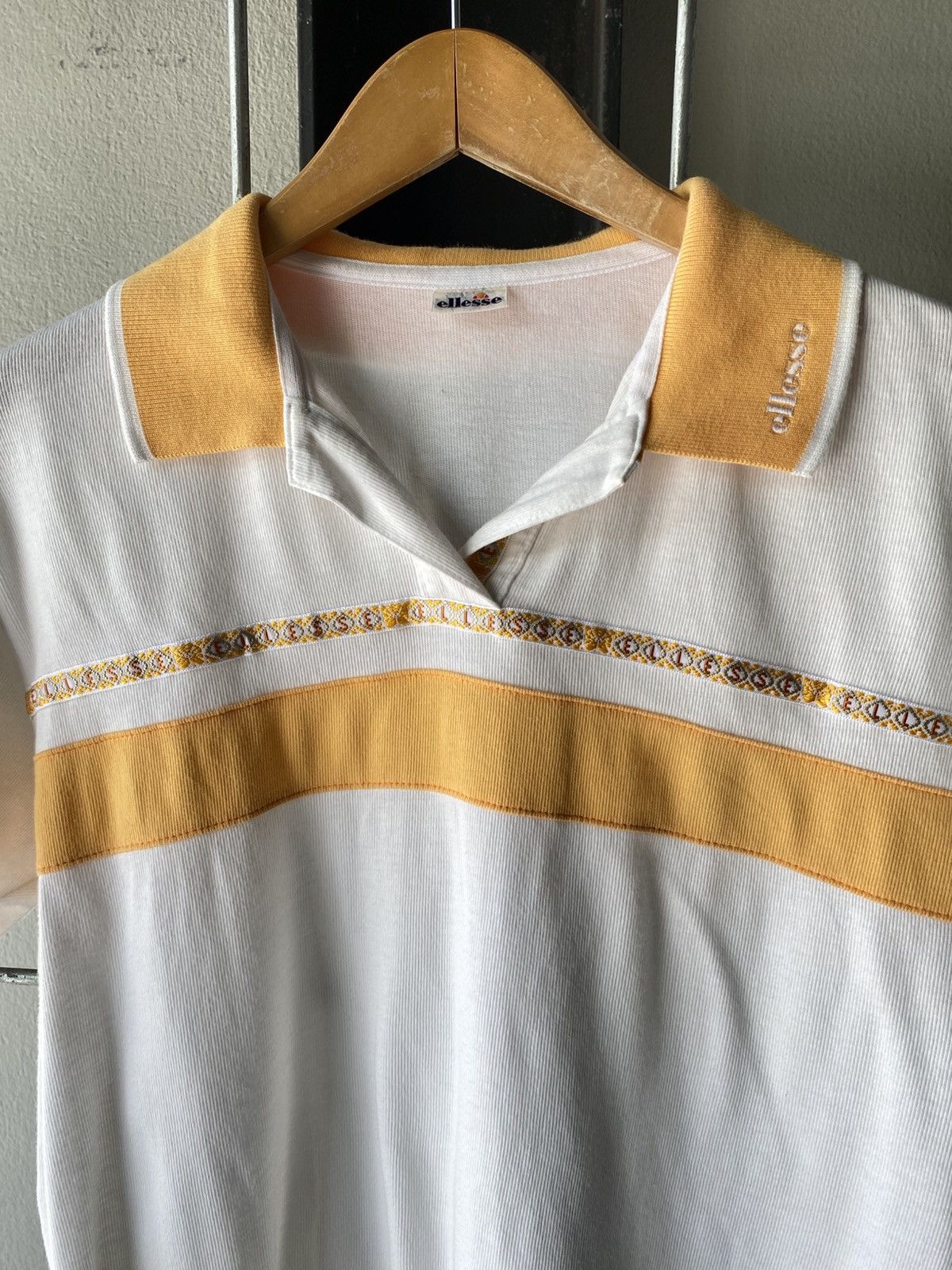 Ellesse Ellesse Orange-Collar Polo Tee with Chest Pattern Size M / US 6-8 / IT 42-44 - 9 Thumbnail