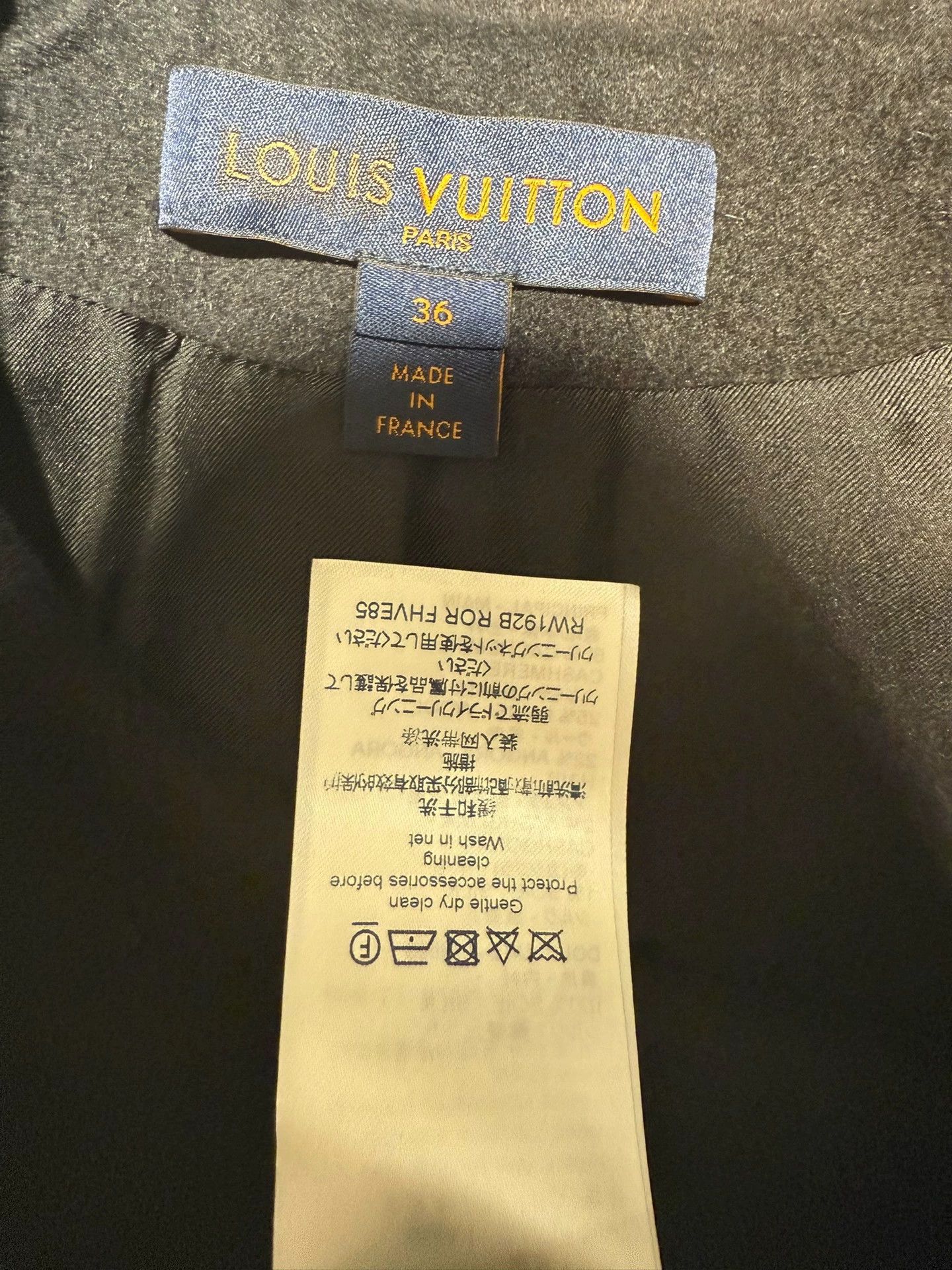 Louis Vuitton Louis Vuitton Cashmere Cape Vest Top Size S / US 4 / IT 40 - 5 Thumbnail