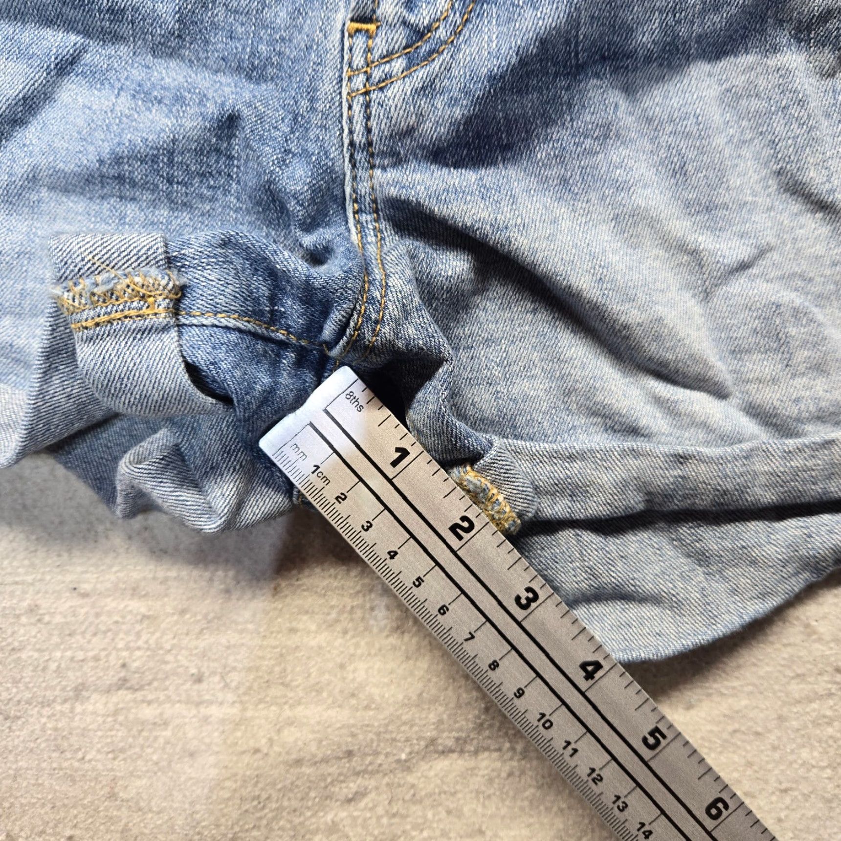 Old Navy Old Navy Shorts Slim Blue Denim Cuffed Dark Wash Women Size 4 Size 27" / US 4 / IT 40 - 6 Thumbnail