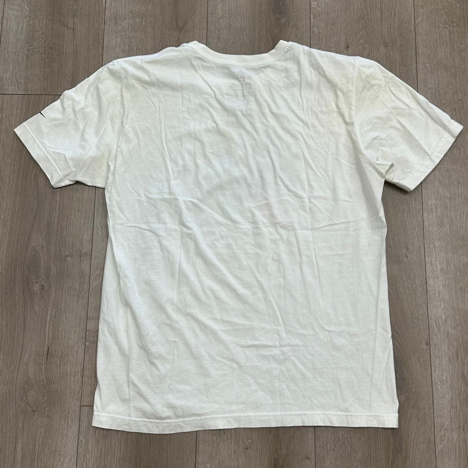Nike Nike Regular Fit Give The Gift White Tee T Shirt Size Large Size US L / EU 52-54 / 3 - 2 Thumbnail