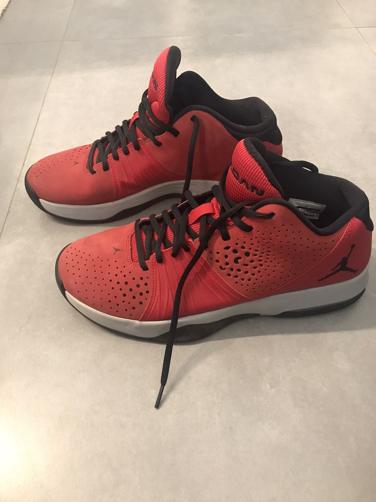Jordan Brand Jordan red high top sneakers Size US 12.5 / EU 45-46 - 3 Thumbnail