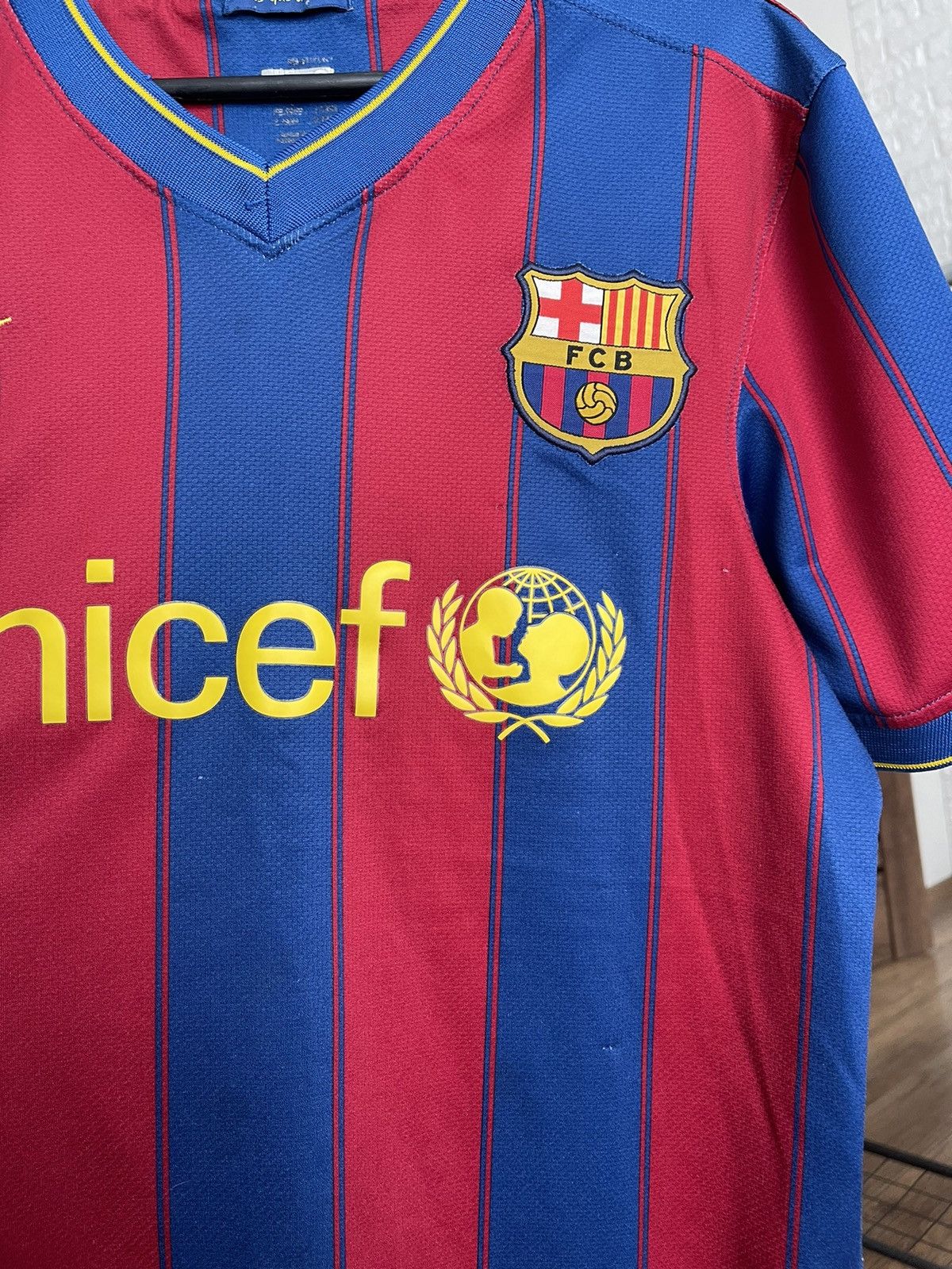 Other 2009/2010 Nike FC Barcelona Messi Vintage Soccer Jersey Tee Size US S / EU 44-46 / 1 - 18 Thumbnail