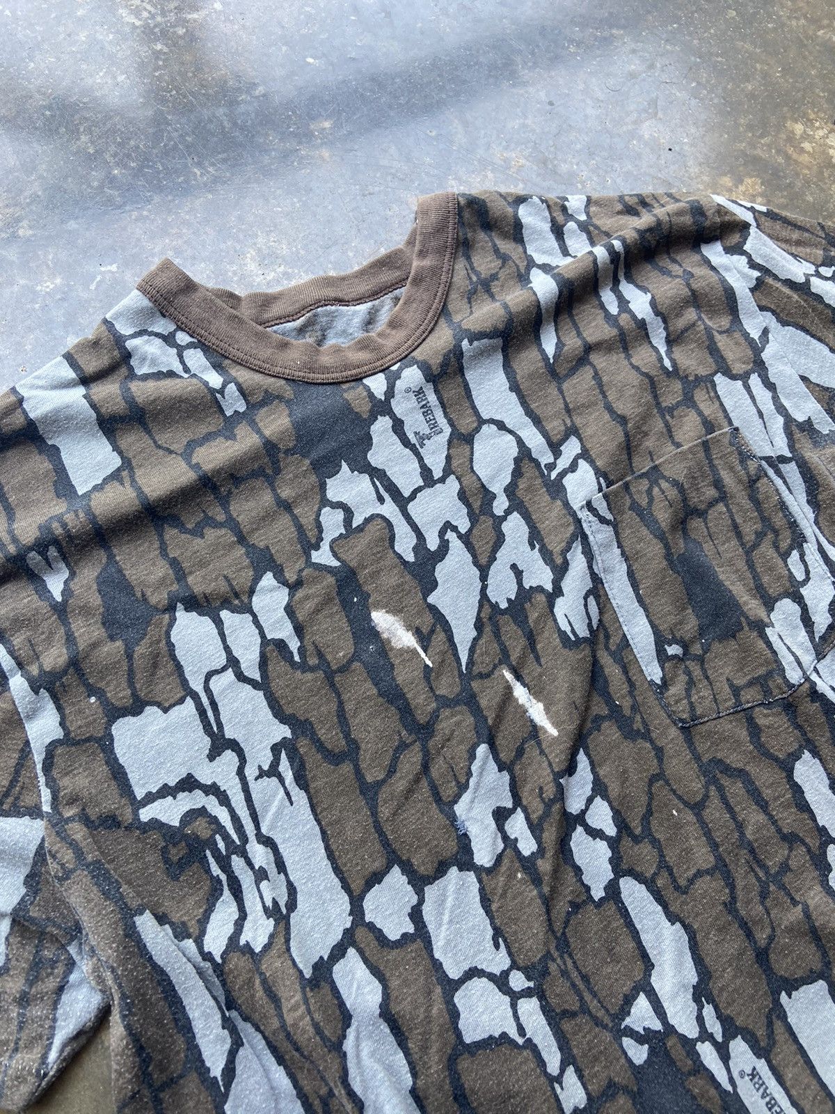Carhartt × Vintage Crazy Vintage 80’s Tree Bark Camo T-Shirt Medium Size US M / EU 48-50 / 2 - 2 Thumbnail