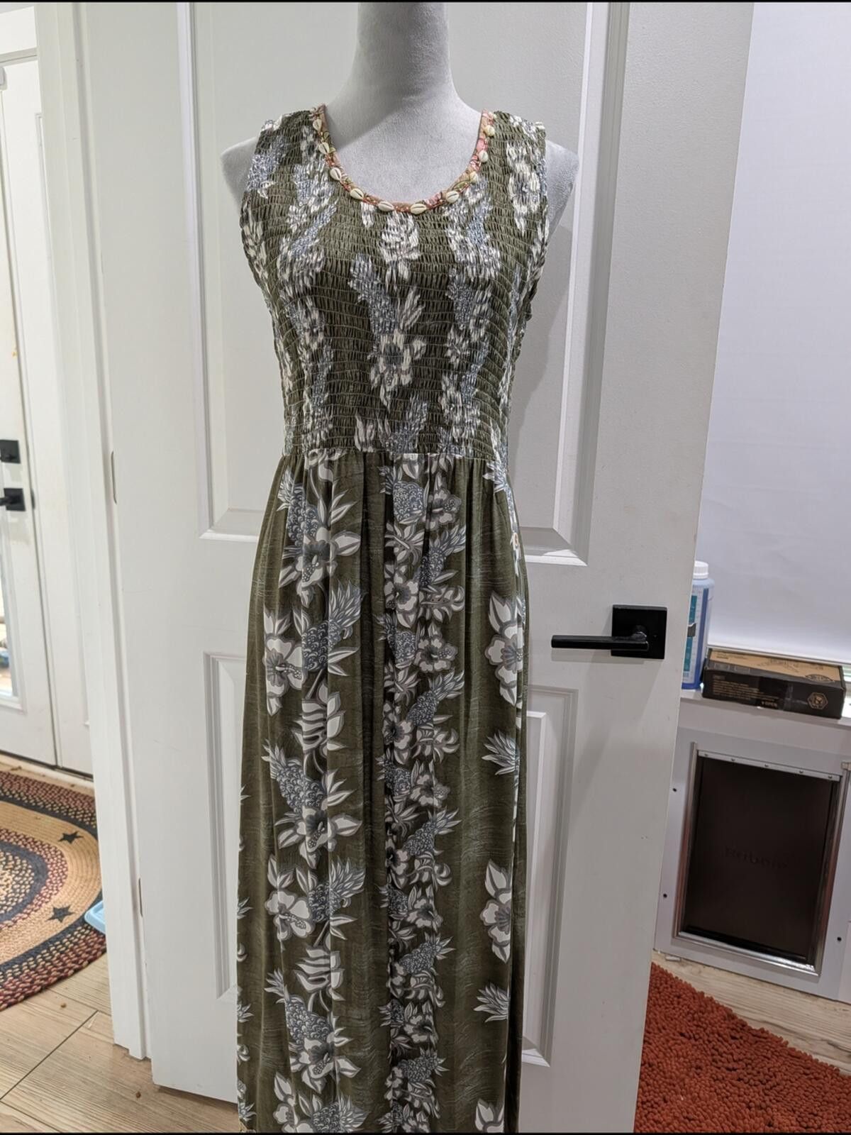 Other Sleeveless Olive Floral Smocked Maxi Dress Size M / US 6-8 / IT 42-44 - 2 Thumbnail