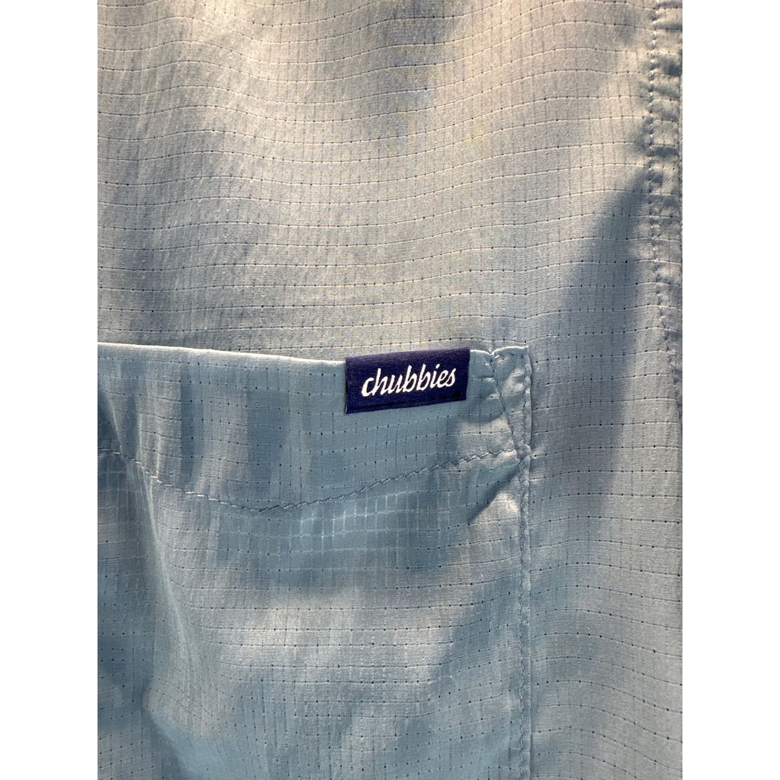 Chubbies Chubbies Blue Button-up Friday Shirt Breezetech 2.0 men sz M Size US M / EU 48-50 / 2 - 4 Thumbnail