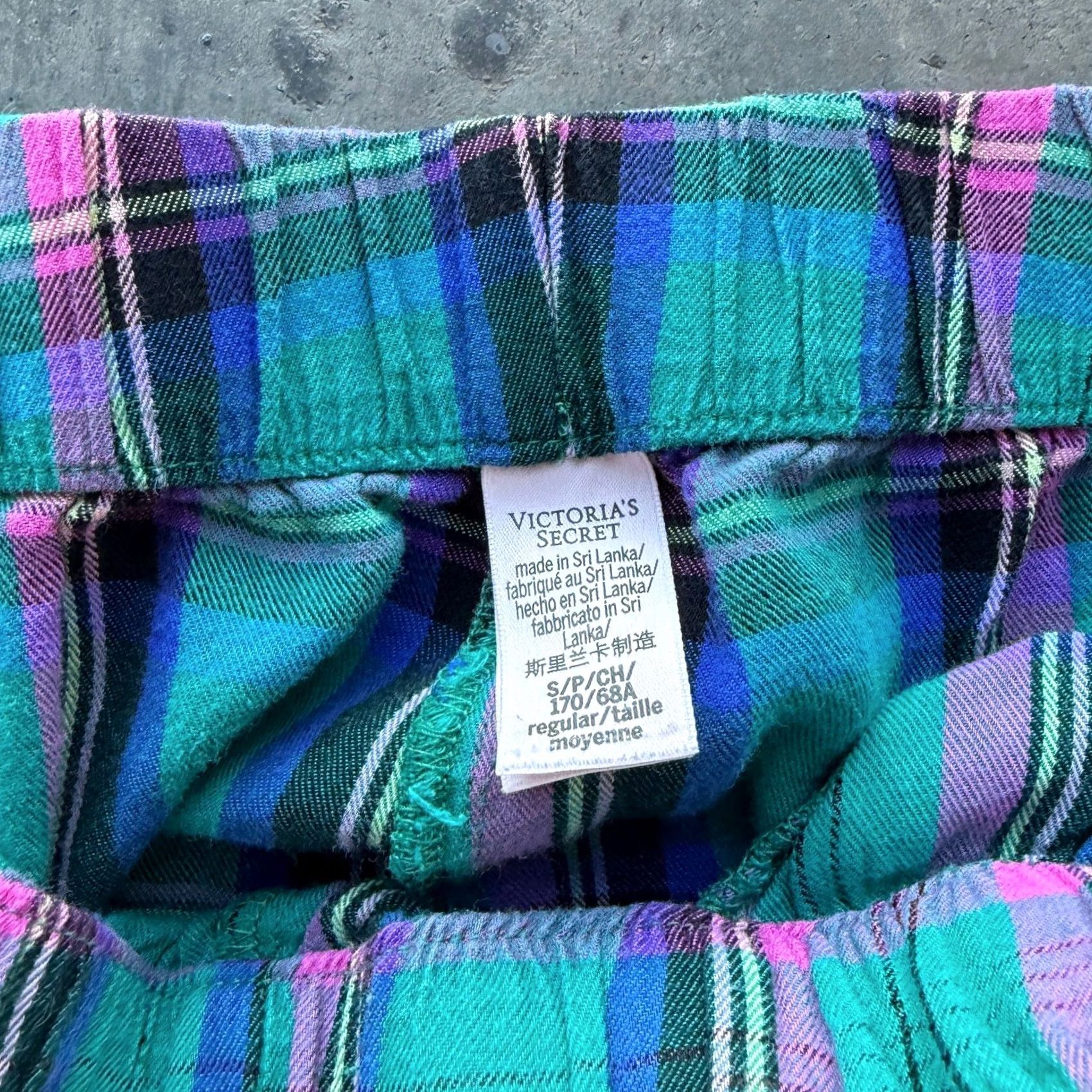 Victoria's Secret VINTAGE Victoria's Secret Plaid Lounge Sweatpants Teal Pink Women's Small XS? Size 28" / US 6 / IT 42 - 3 Thumbnail