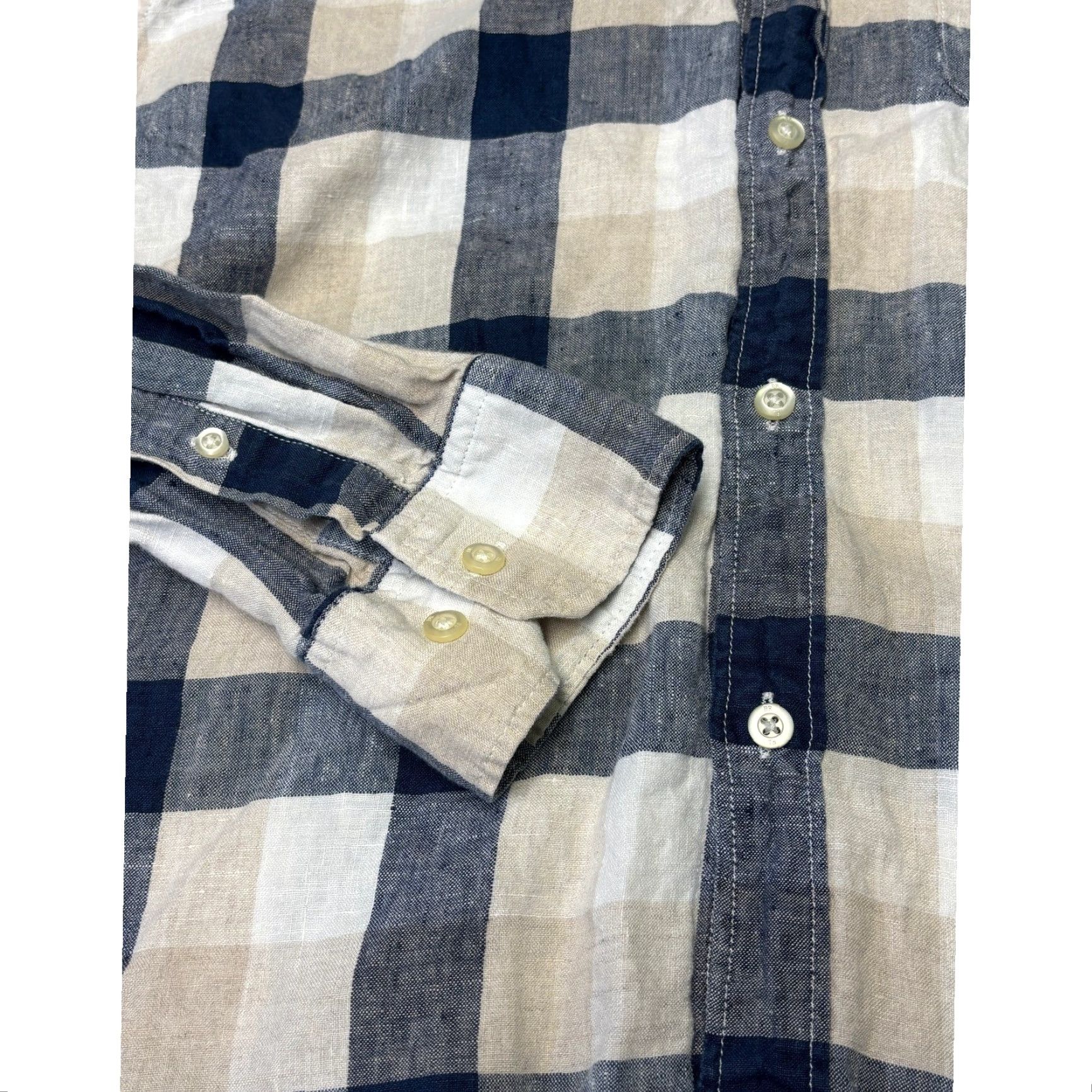 Banana Republic VINTAGE Banana Republic Camden Fit Shirt Navy Tan Buffalo Check Plaid XL Men Long Sleeve Button-Up Pocket 100% Linen Size US XL / EU 56 / 4 - 3 Thumbnail