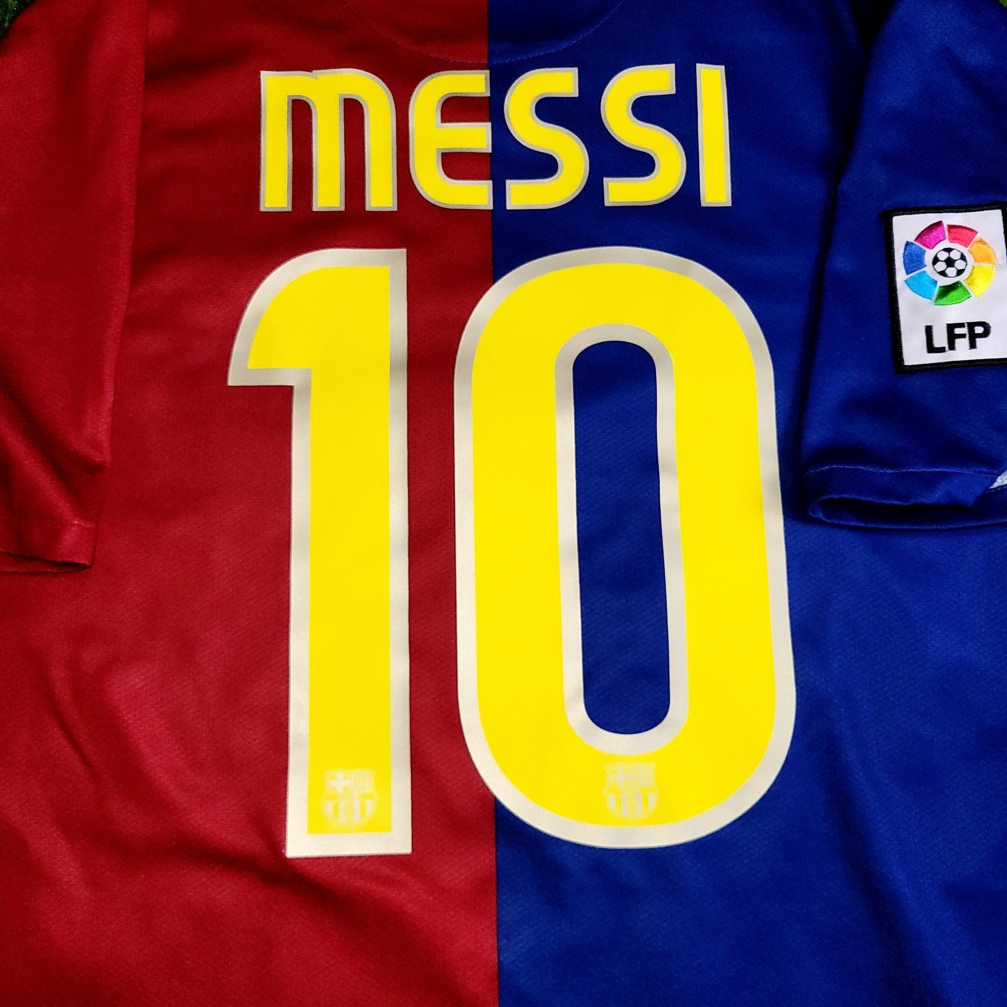 Nike Messi Barcelona TREBLE SEASON 2008 2009 Soccer Jersey M Size US M / EU 48-50 / 2 - 4 Thumbnail