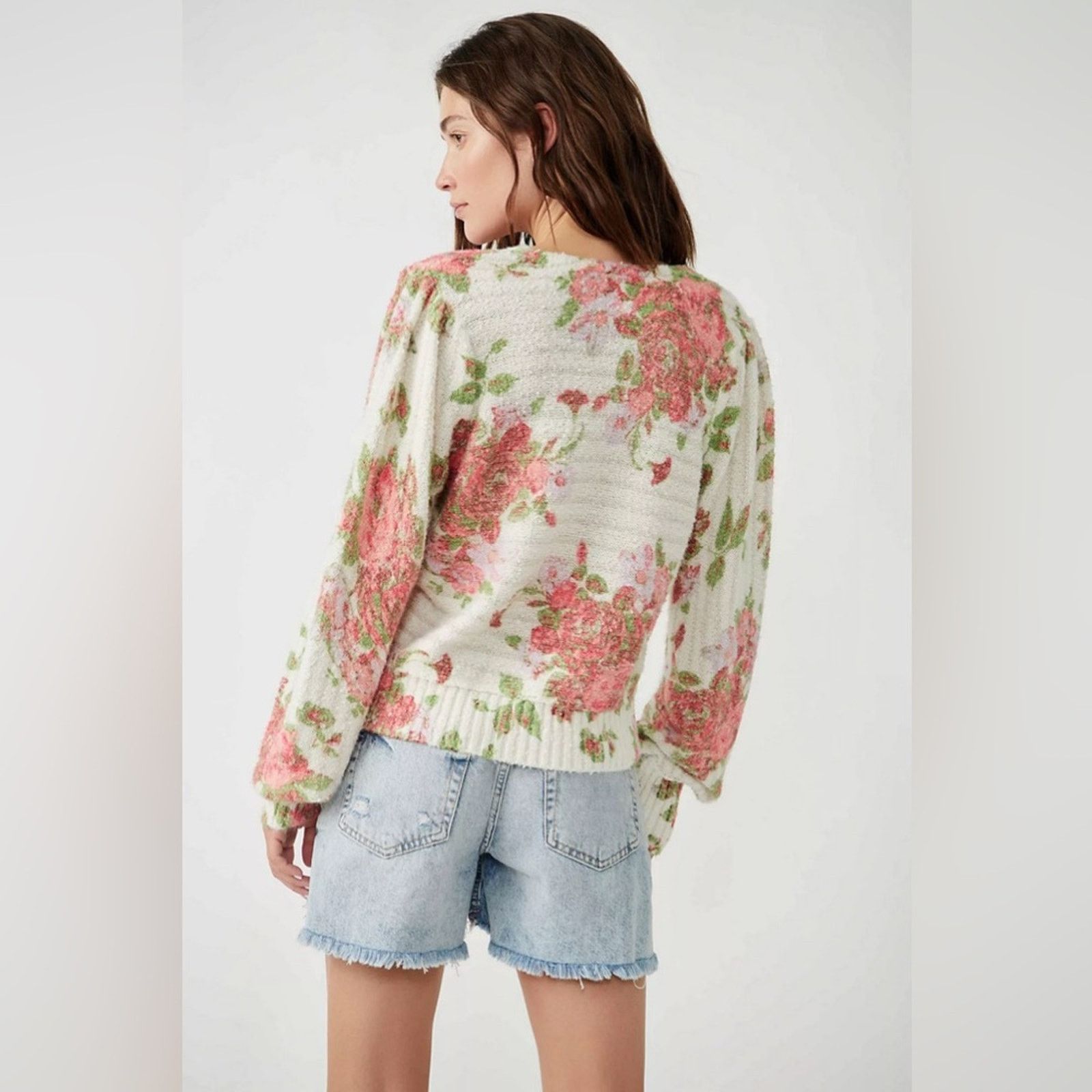 Free People 🎉LAST‎ PIECE🎉FREE PEOPLE Bed Of Roses Sweater Size S / US 4 / IT 40 - 3 Thumbnail