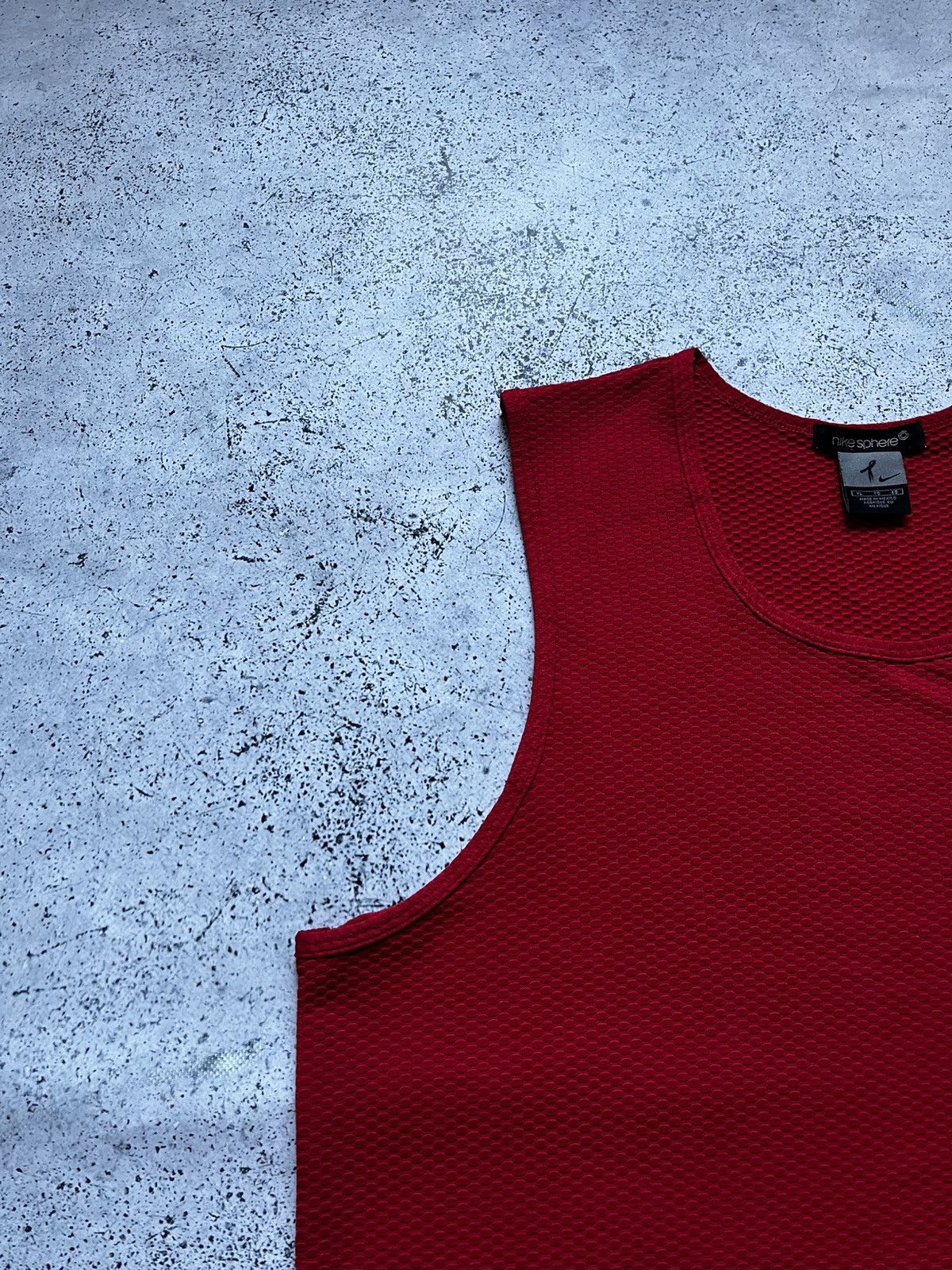Nike × Vintage Vintage Nike Sphere Sleeveless Red Waffle Tank Top Y2K USA Size US XL / EU 56 / 4 - 6 Thumbnail