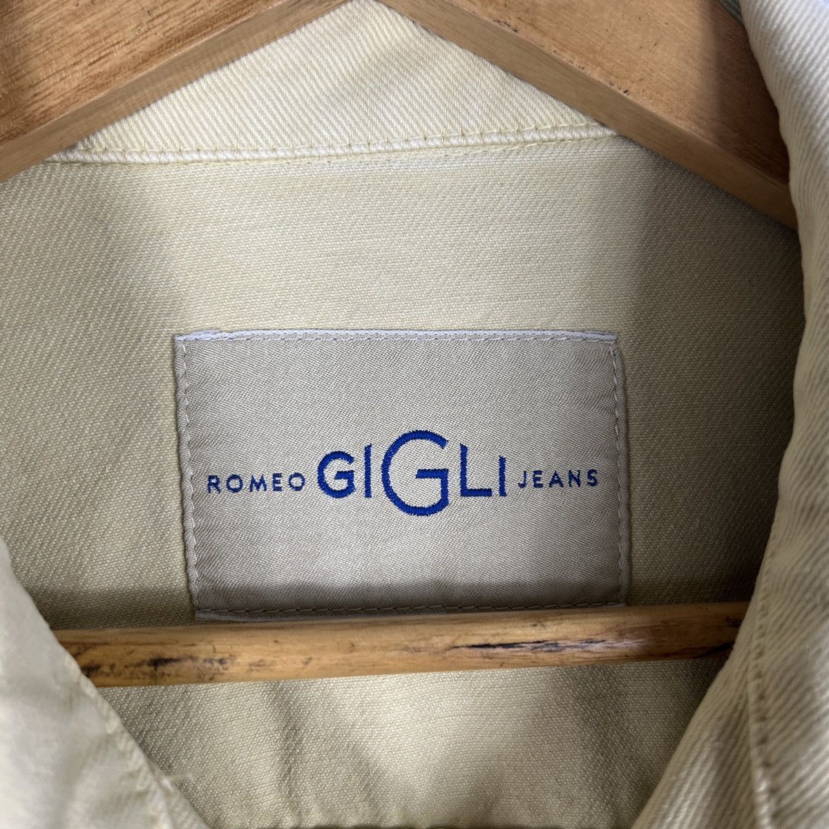 Romeo Gigli RARE VINTAGE ROMEO GIGLI DENIM TRUCKER JACKET MADE IN ITALY Size US M / EU 48-50 / 2 - 19 Thumbnail