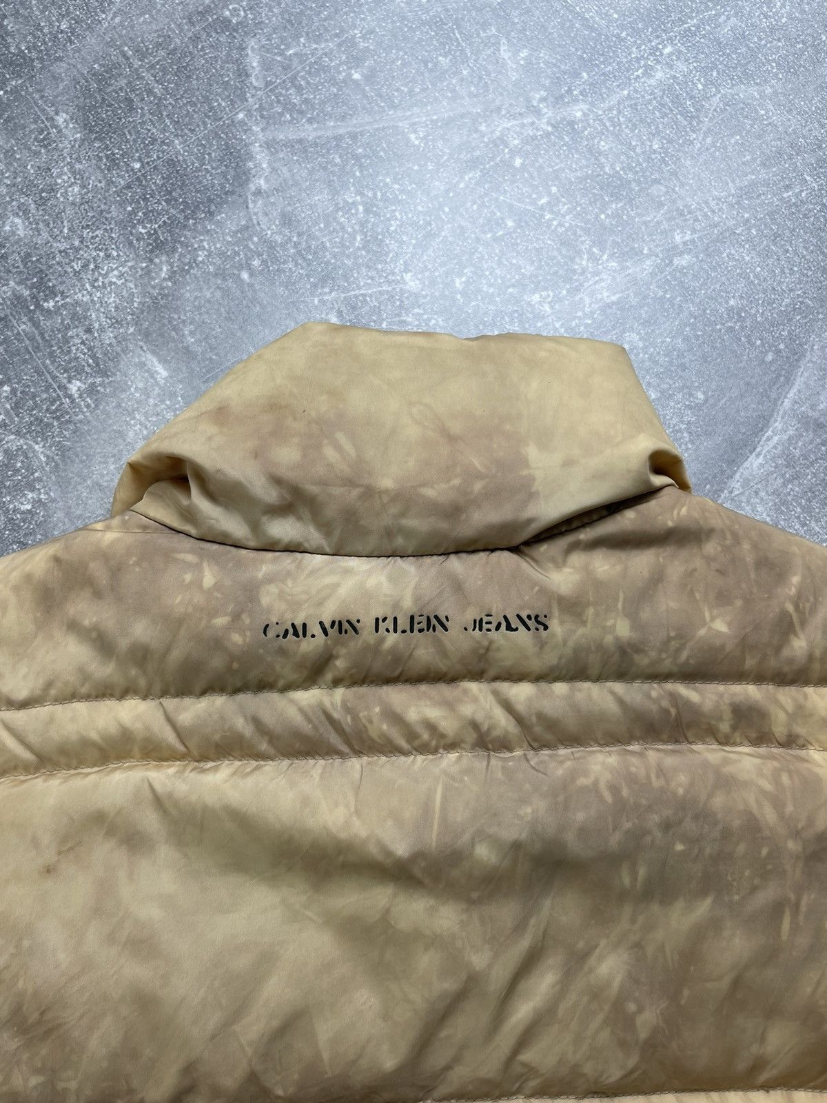 Calvin Klein Calvin Klein Jeans Vintage Quilted Puffer Vest Khaki Tan 00s Size US L / EU 52-54 / 3 - 9 Thumbnail