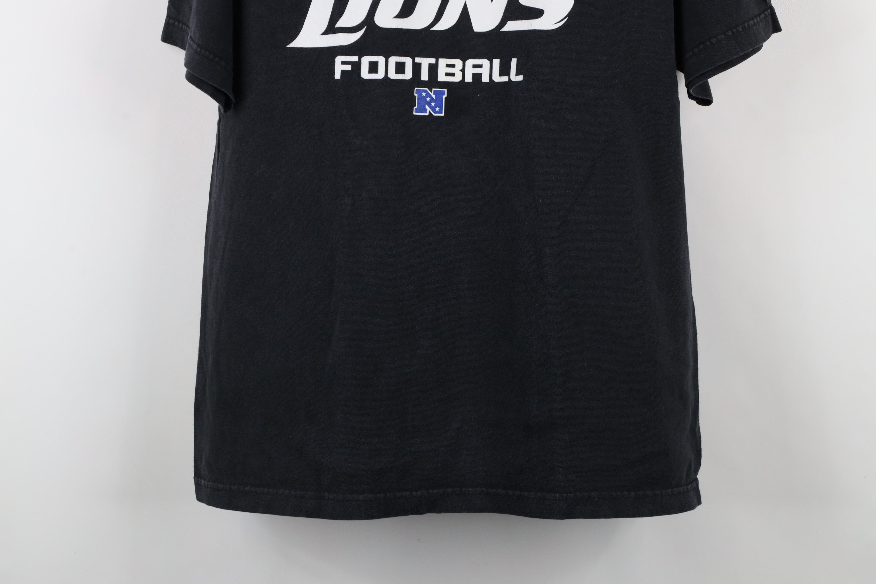 Vintage Vintage NFL Spell Out Detroit Lions Football T-Shirt Black Size US L / EU 52-54 / 3 - 3 Thumbnail
