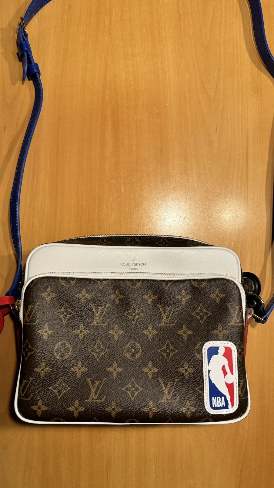 Louis Vuitton Louis Vuitton NBA Messenger Nil Bag Tasche Virgil Abloh Size ONE SIZE - 1 Thumbnail
