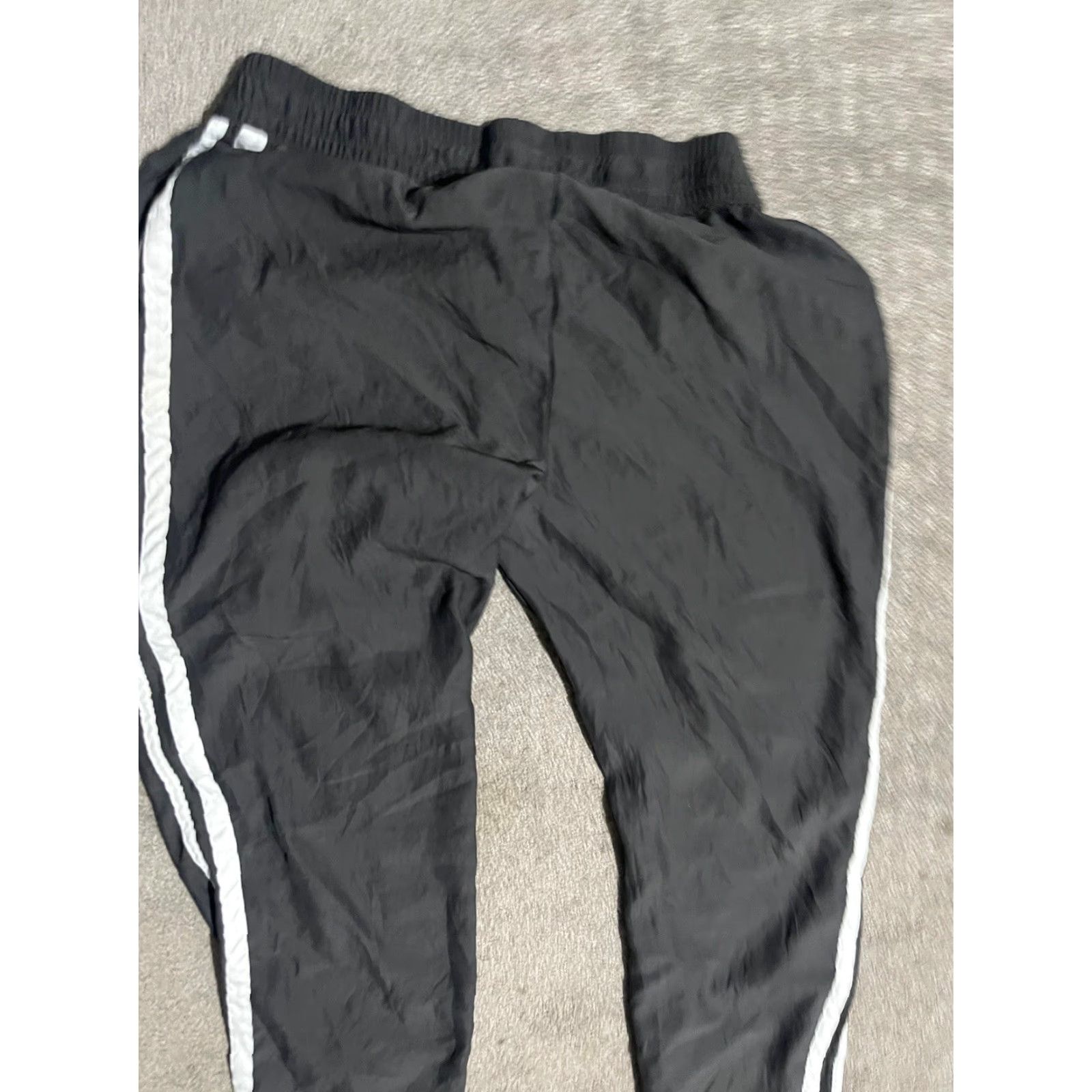 American Eagle Outfitters American Eagle Outfitters Wind Pants Gray Women's M Regular Pants Windbreaker Logo Pockets Casual Workwear 90s? Size 32" / US 10 / IT 46 - 4 Thumbnail