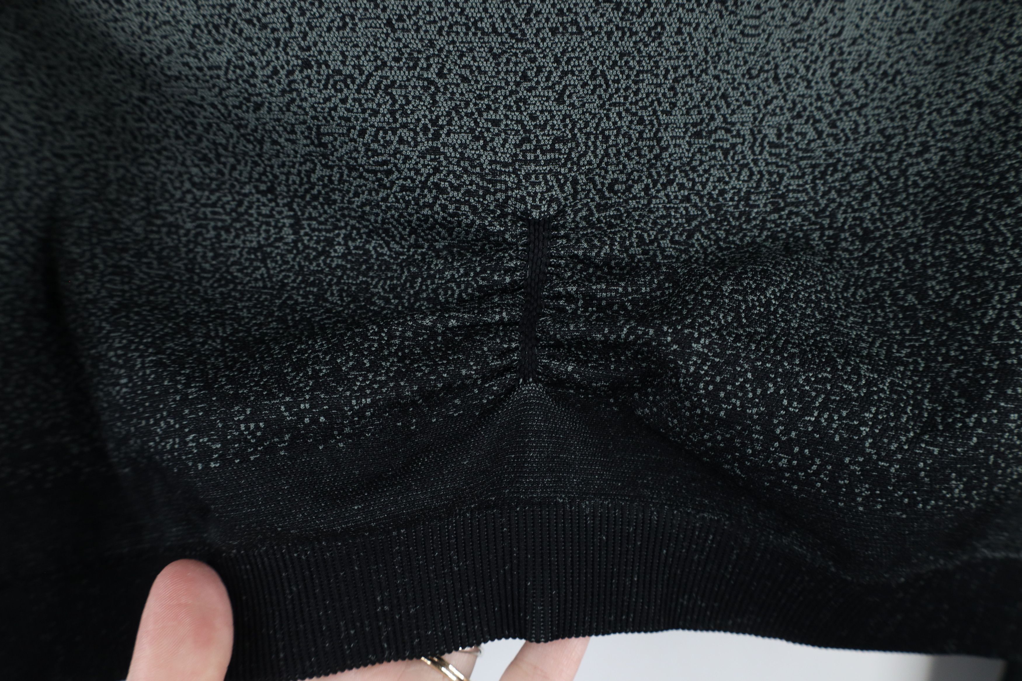 Gymshark × Vintage Gymshark Cropped Seamless Long Sleeve Workout Gym Sweater Size M / US 6-8 / IT 42-44 - 7 Thumbnail