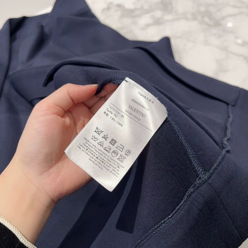 Valentino Valentino Dark blue stand-up collar logo long-sleeved spor Size US XL / EU 56 / 4 - 4 Thumbnail