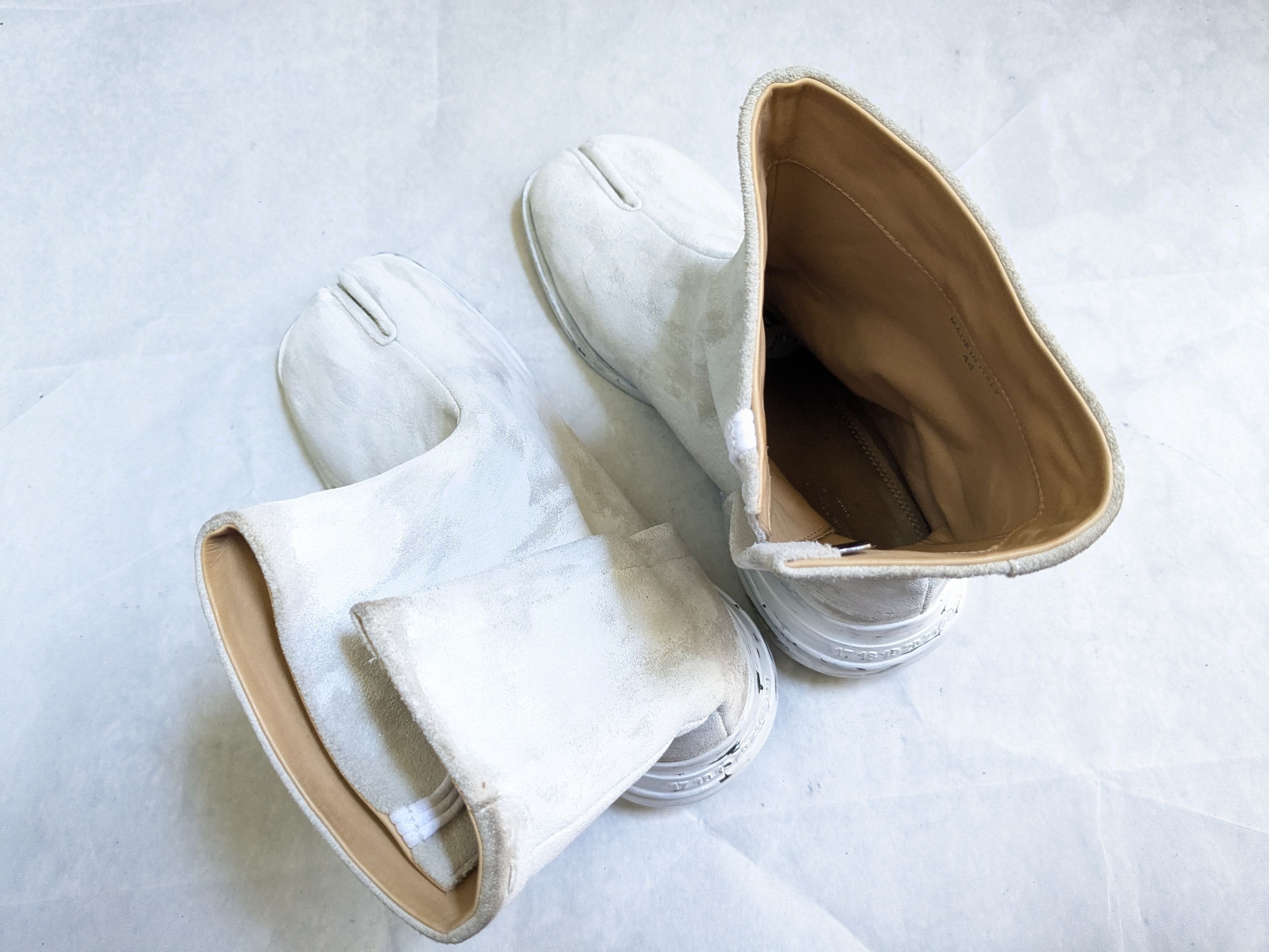 Maison Margiela Maison Margiela Tabi Boots White 11 44 Paint Leather Size US 11 / EU 44 - 10 Thumbnail