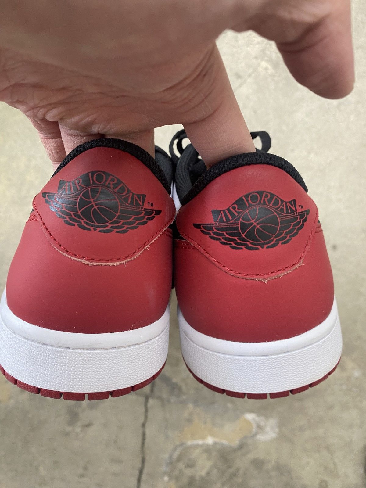 Jordan Brand Jordan 1 Low Black Toe Size US 10.5 / EU 43-44 - 3 Thumbnail
