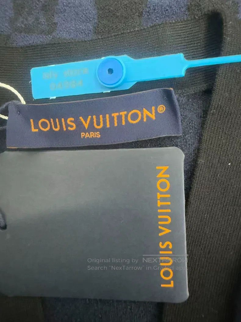 Louis Vuitton Louis Vuitton V-Neck Plaid Loose Long Sleeve Sweater Size US S / EU 44-46 / 1 - 5 Thumbnail
