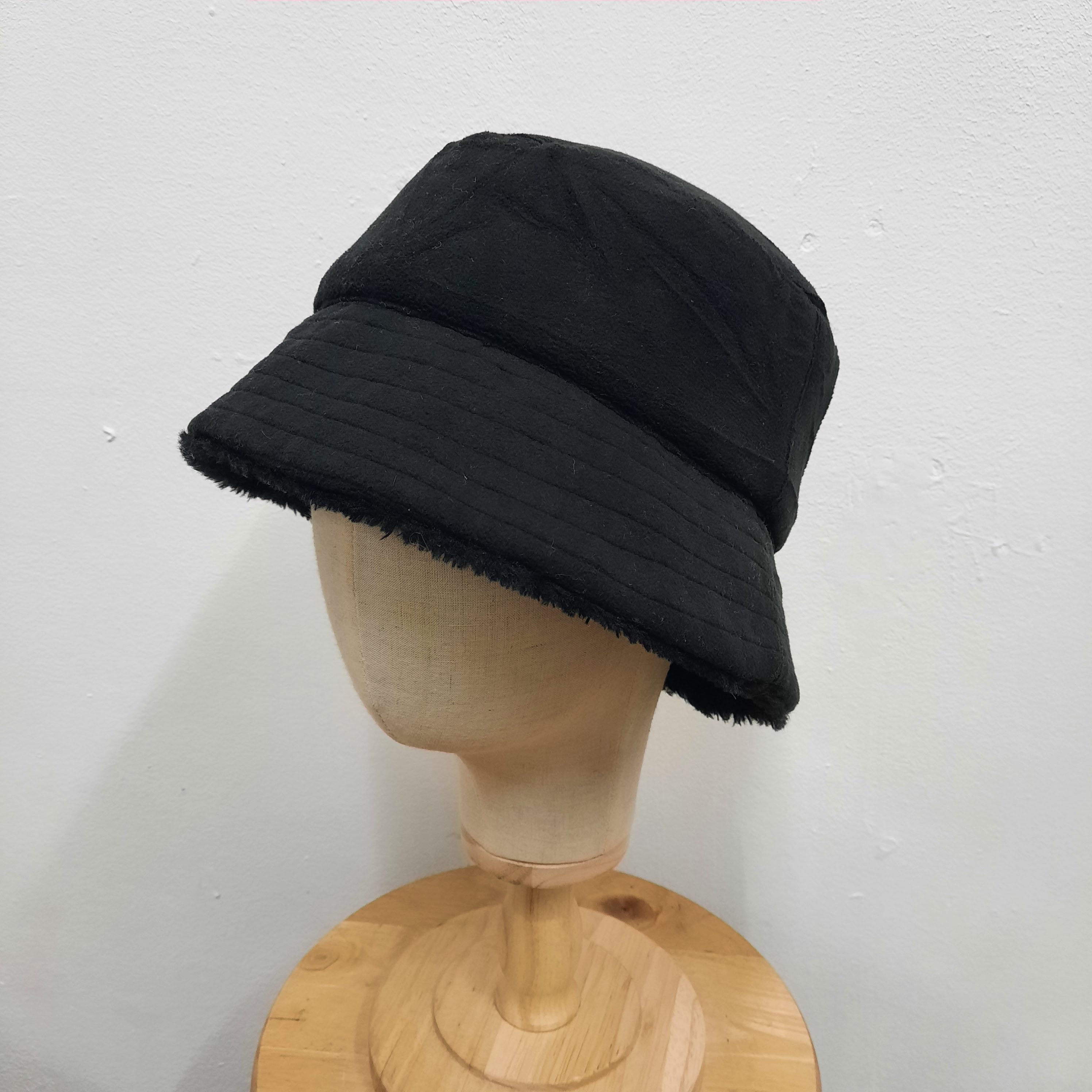 Other 🗻 Thinsulate patch fleece black reversible hat Size ONE SIZE - 6 Thumbnail